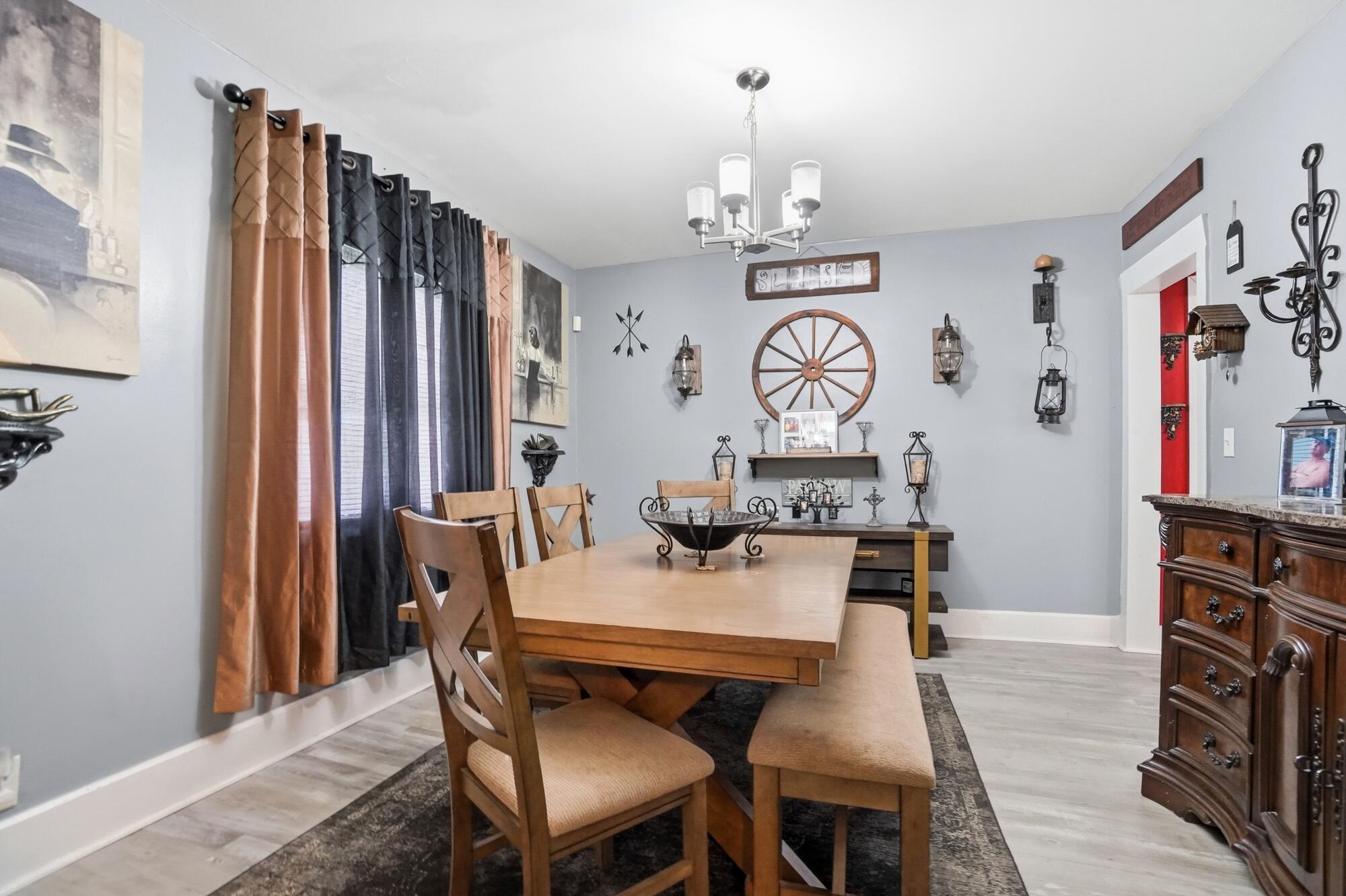 1587 Charles, Springfield, Ohio 45505