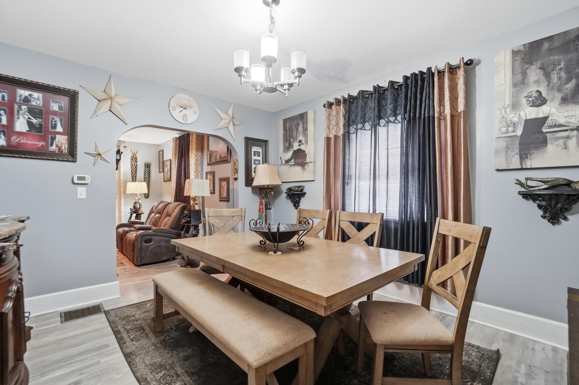 1587 Charles, Springfield, Ohio 45505