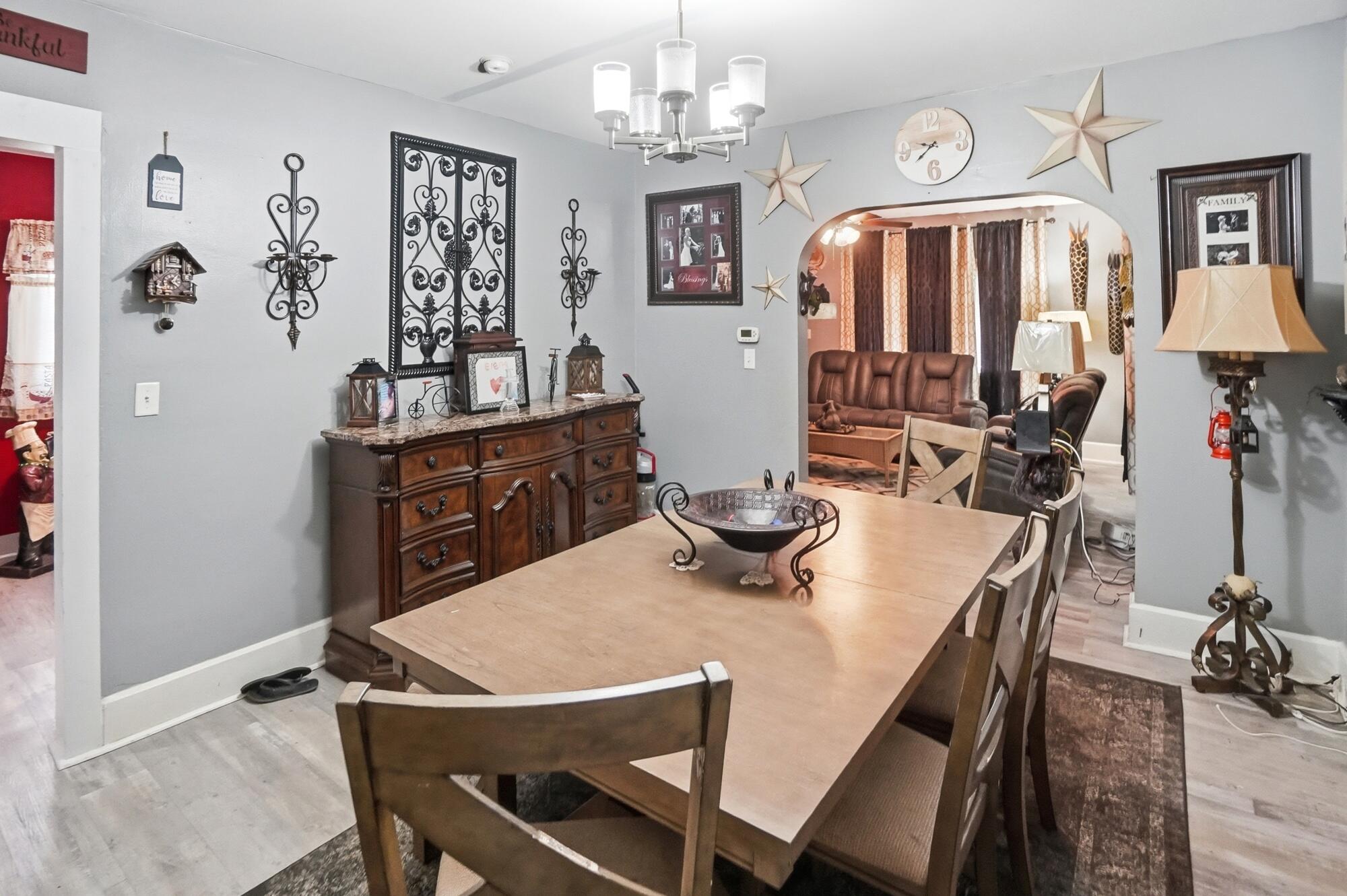 1587 Charles, Springfield, Ohio 45505