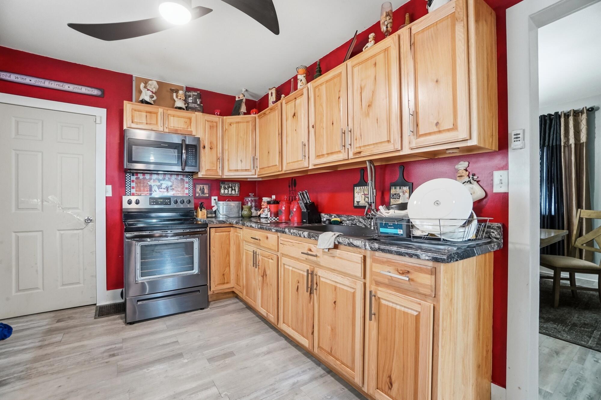 1587 Charles, Springfield, Ohio 45505