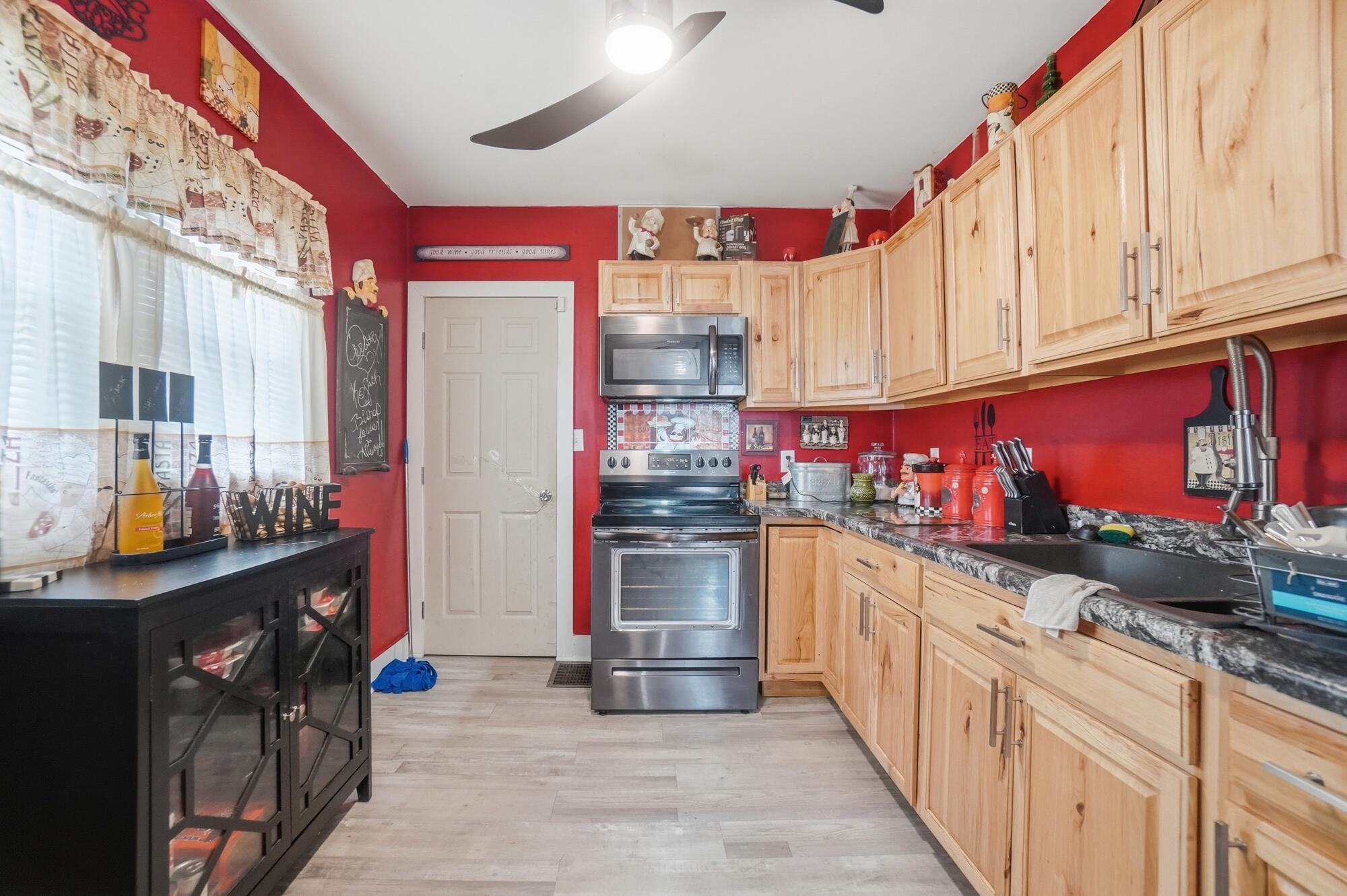 1587 Charles, Springfield, Ohio 45505