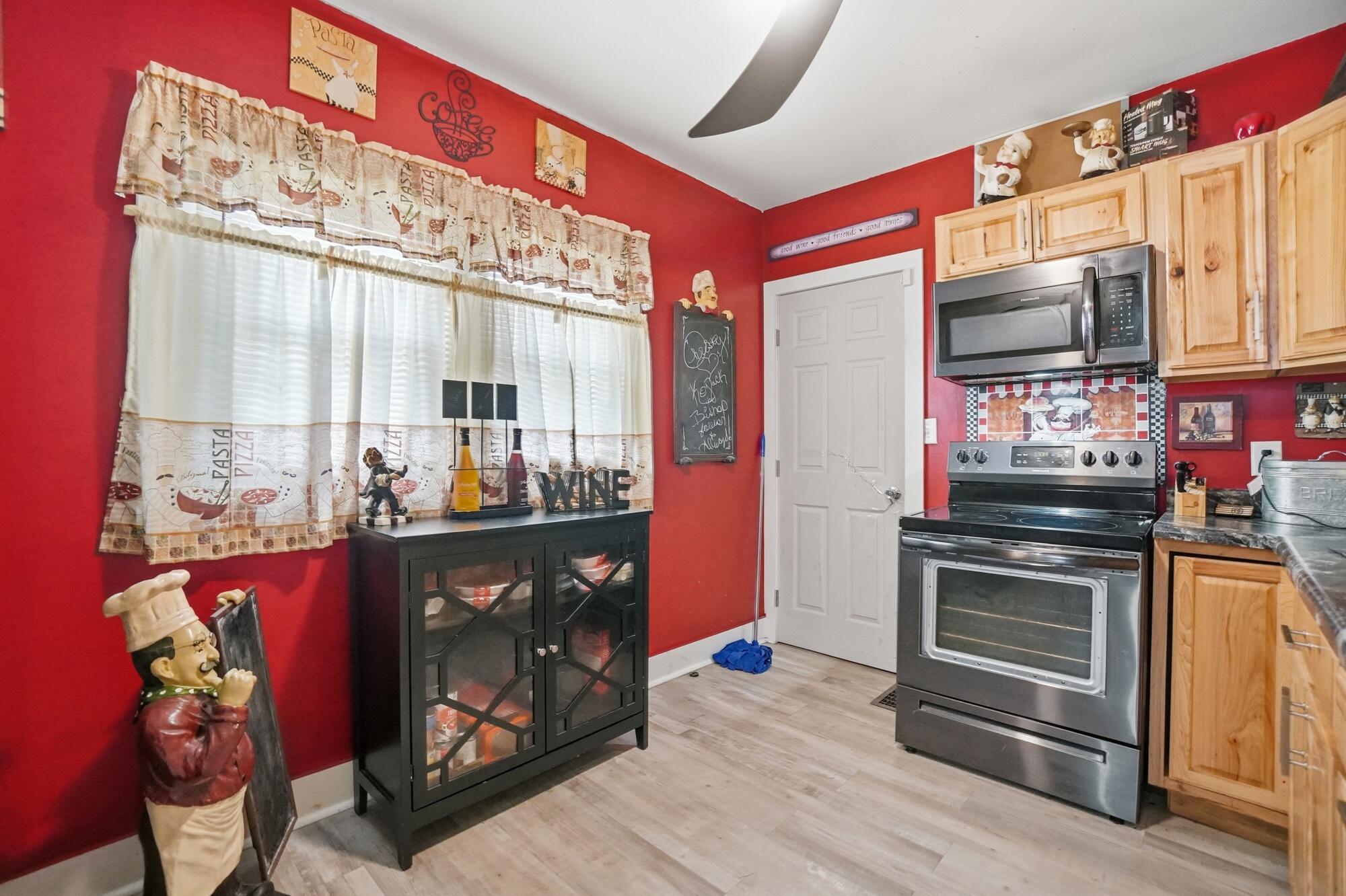 1587 Charles, Springfield, Ohio 45505