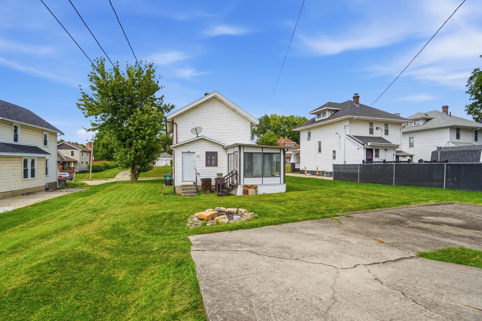 1587 Charles, Springfield, Ohio 45505