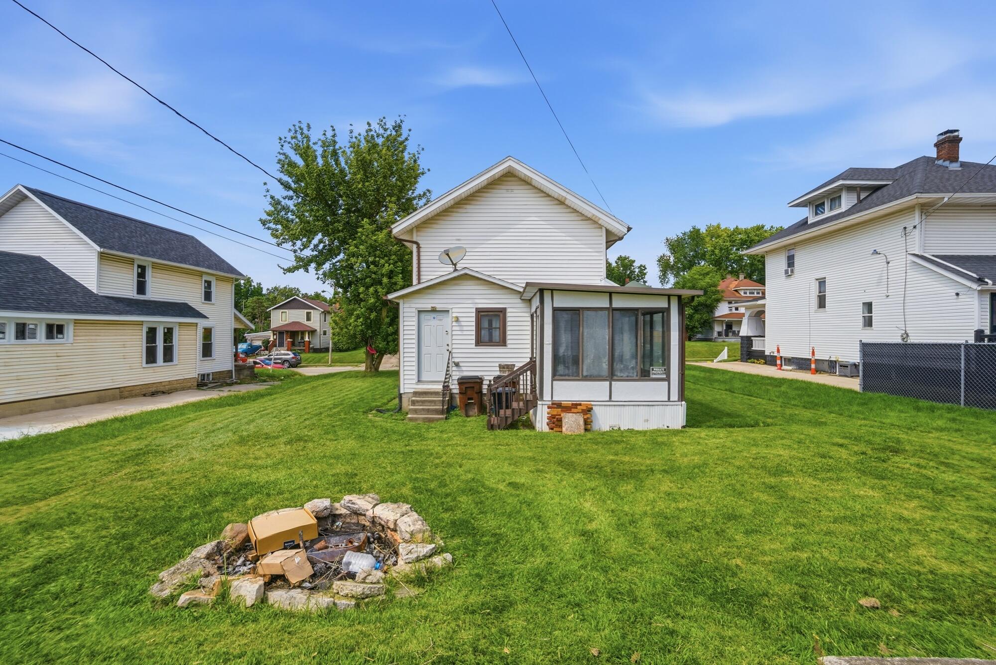 1587 Charles, Springfield, Ohio 45505