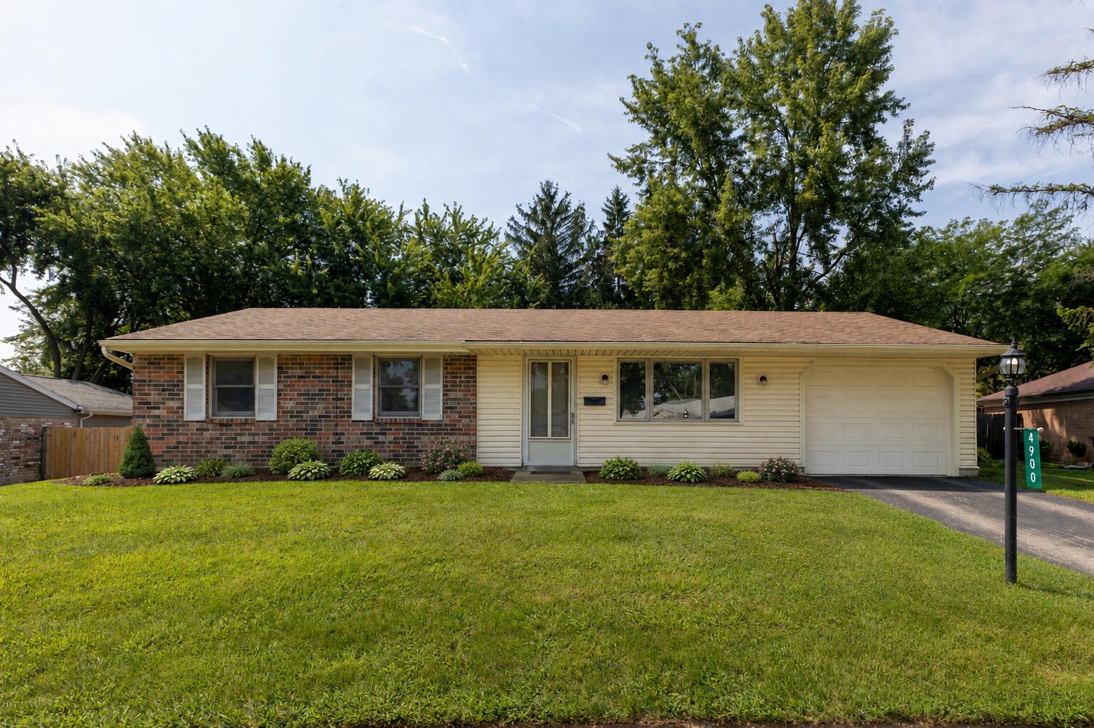 4900 Seville, Englewood, Ohio 45322