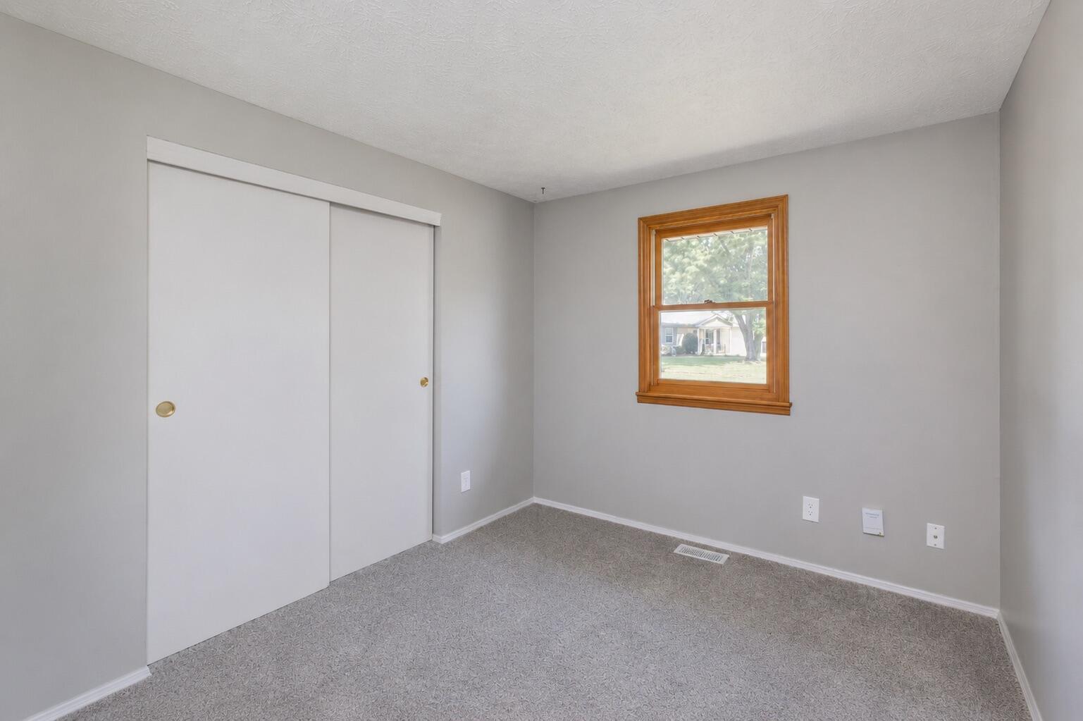 4900 Seville, Englewood, Ohio 45322