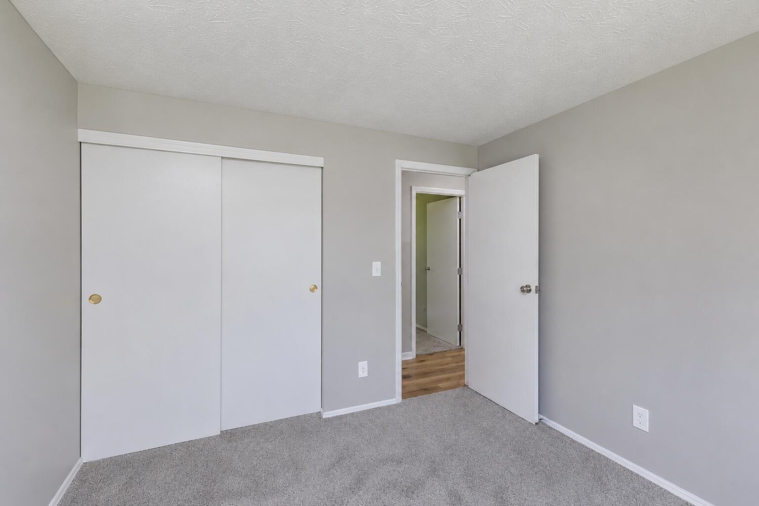 4900 Seville, Englewood, Ohio 45322