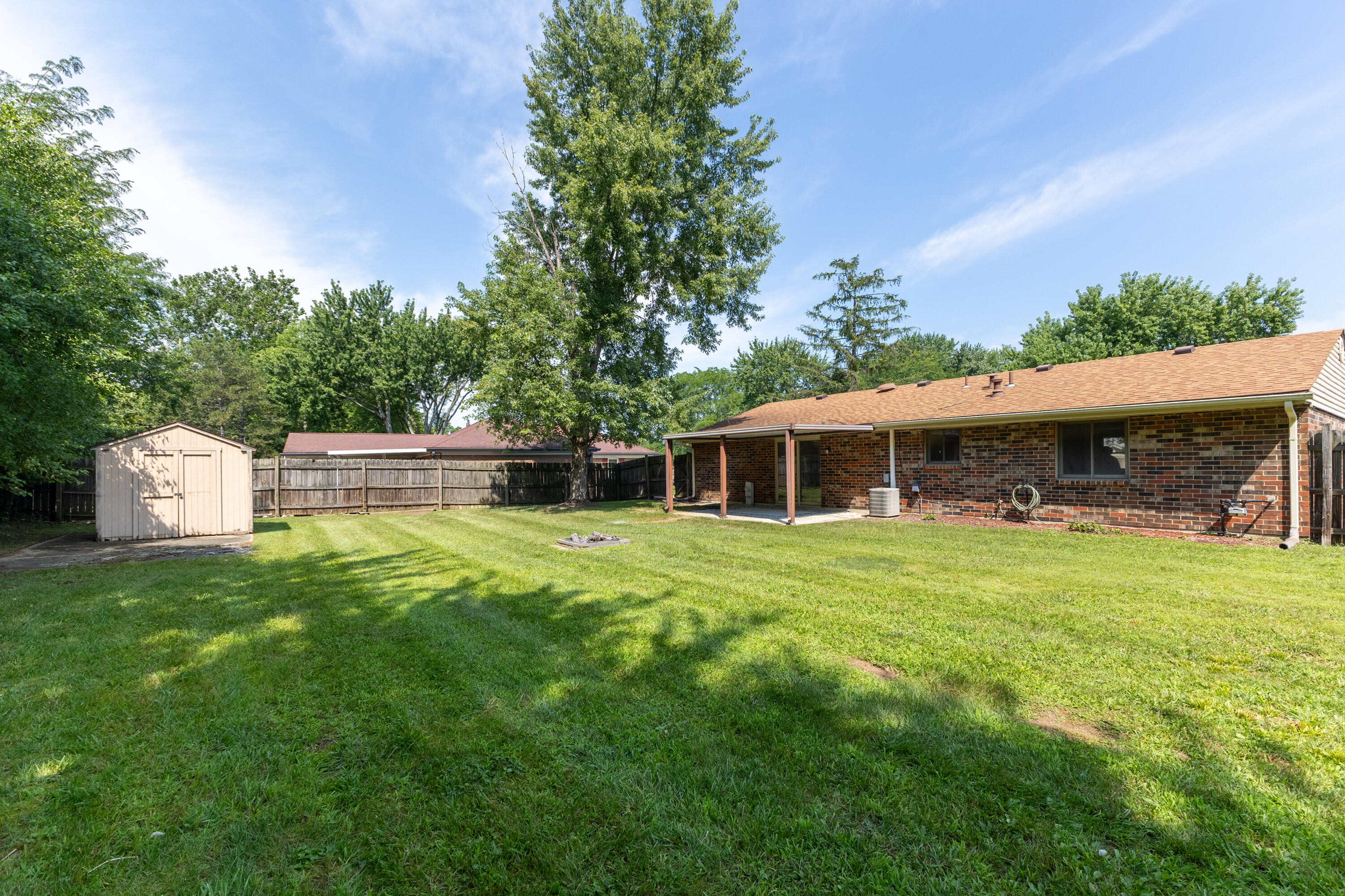 4900 Seville, Englewood, Ohio 45322