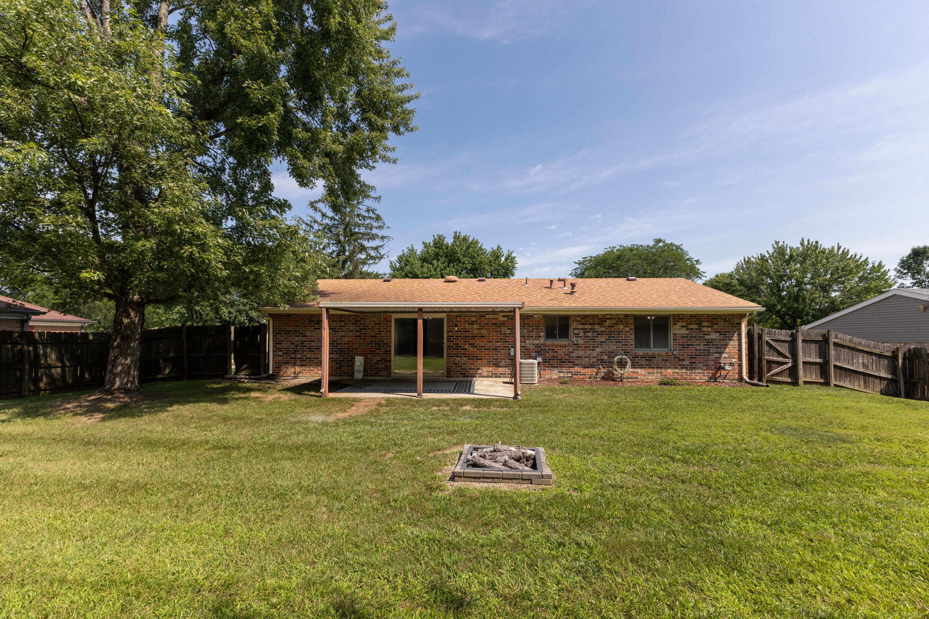 4900 Seville, Englewood, Ohio 45322