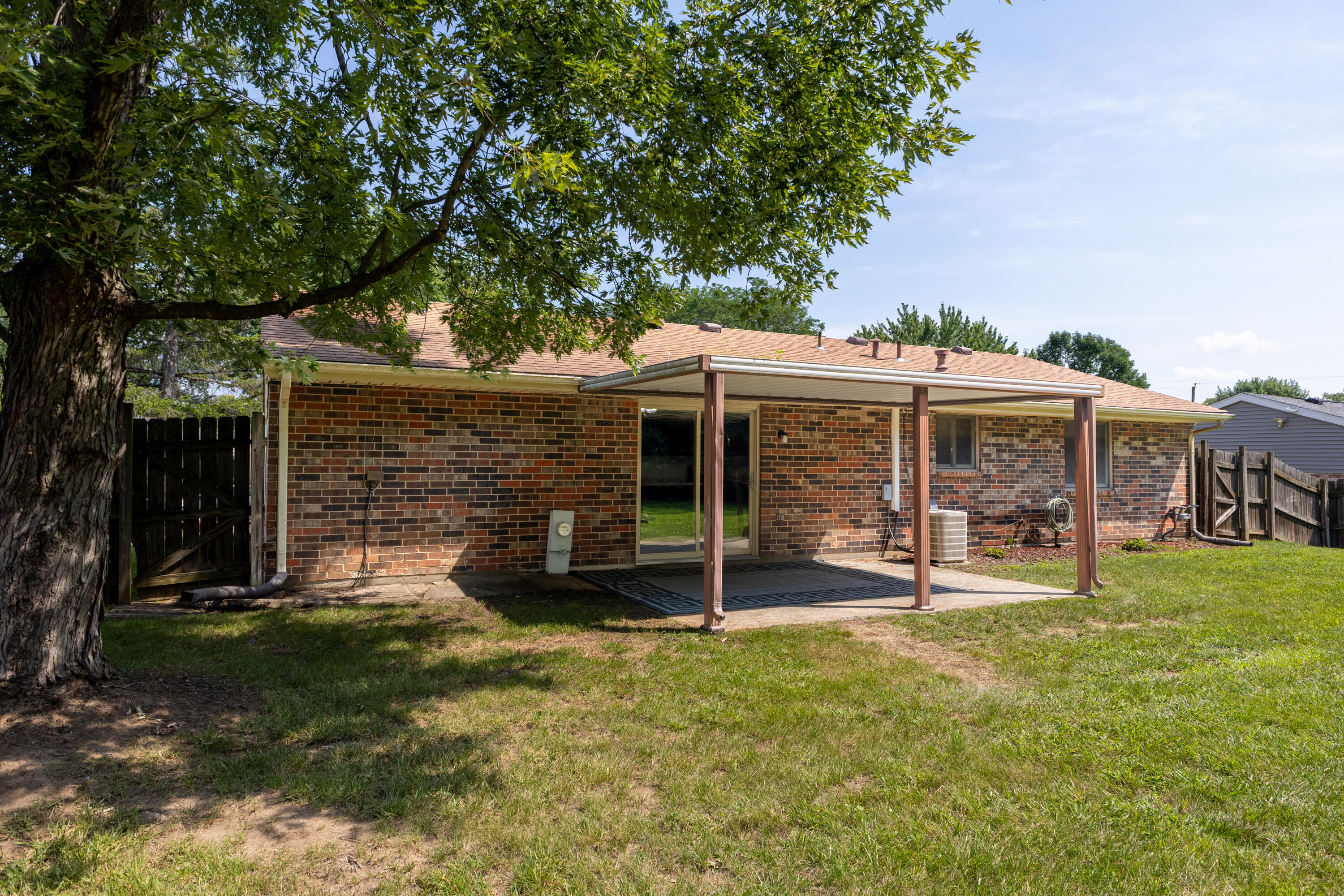 4900 Seville, Englewood, Ohio 45322
