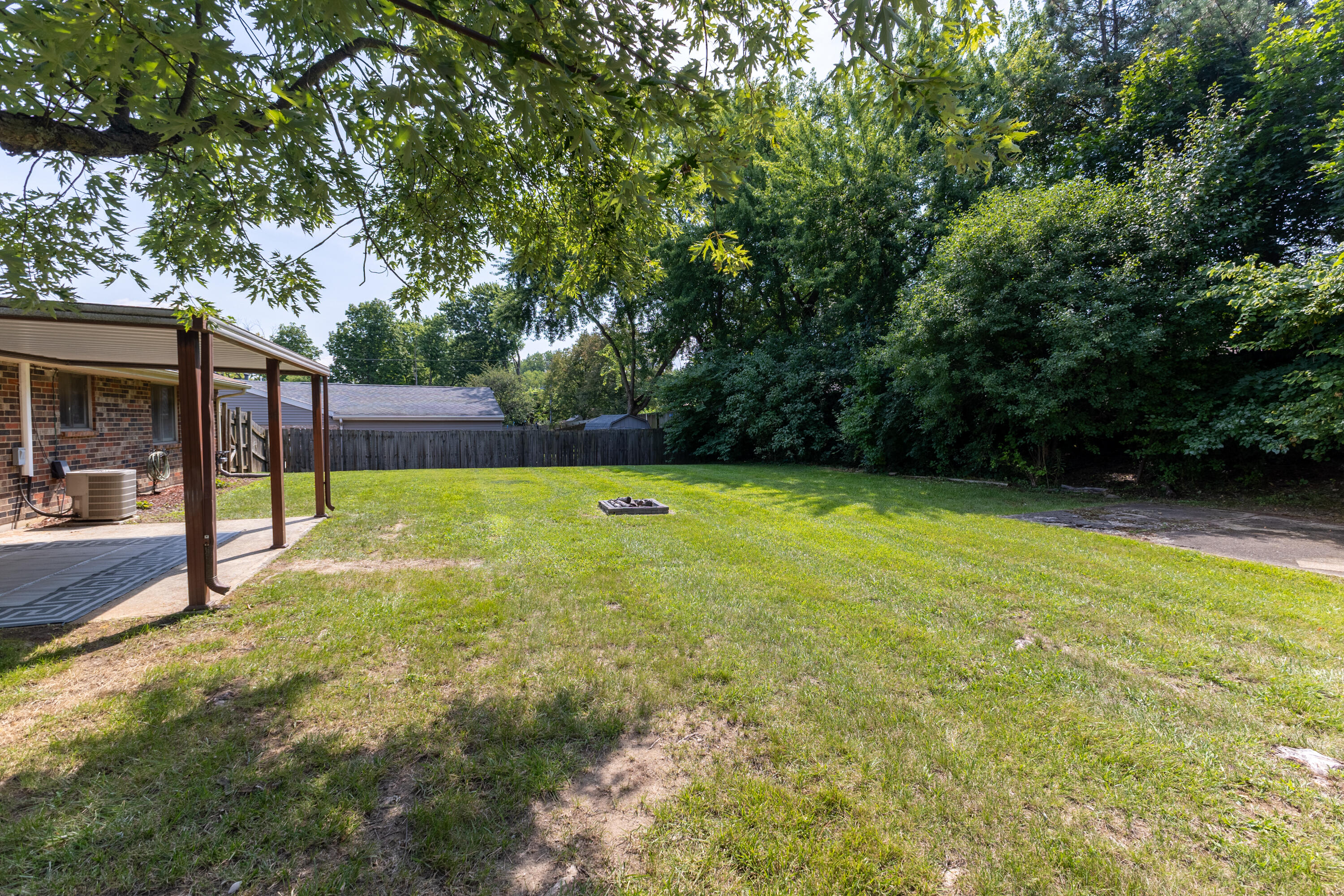 4900 Seville, Englewood, Ohio 45322