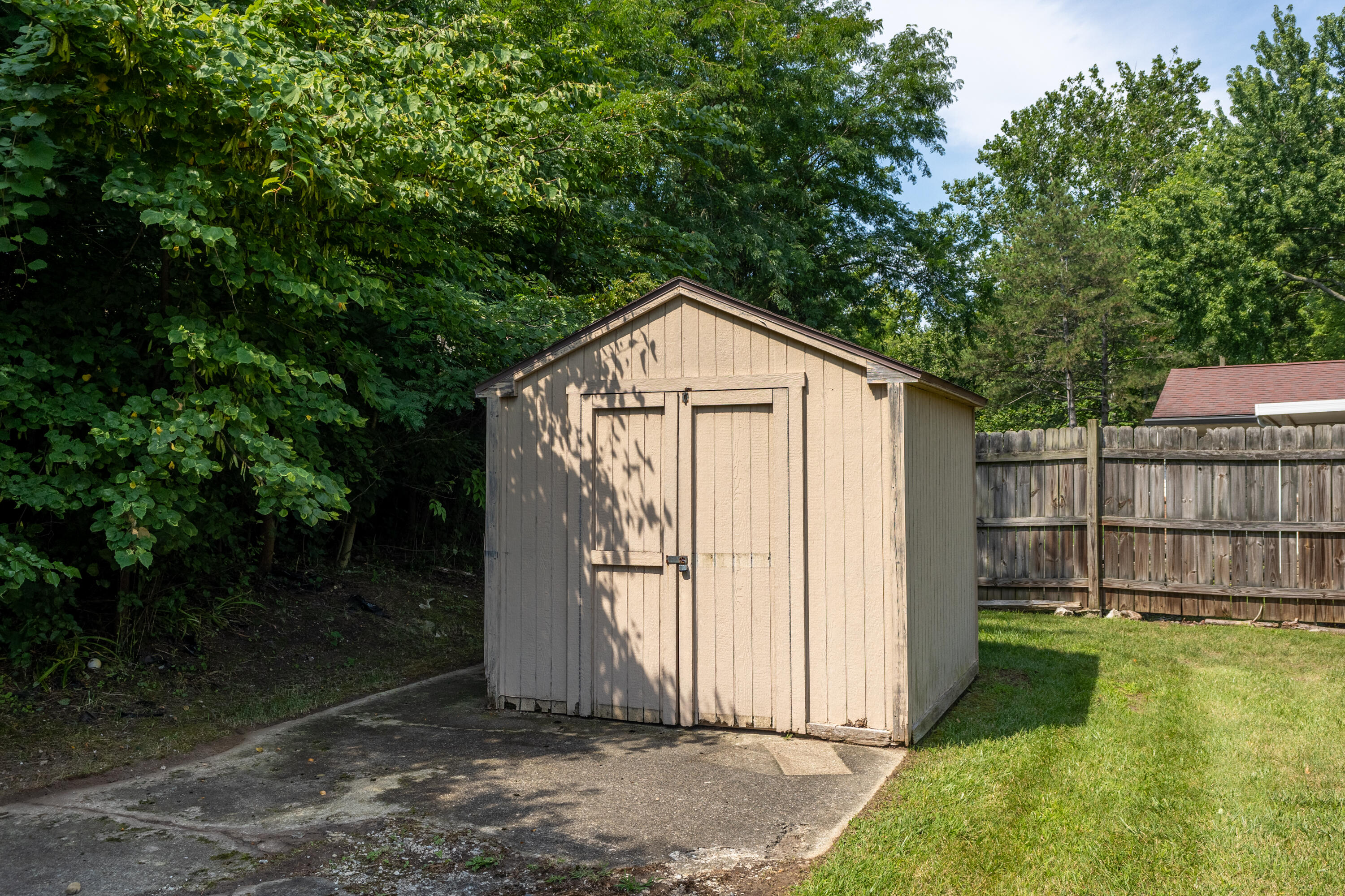 4900 Seville, Englewood, Ohio 45322