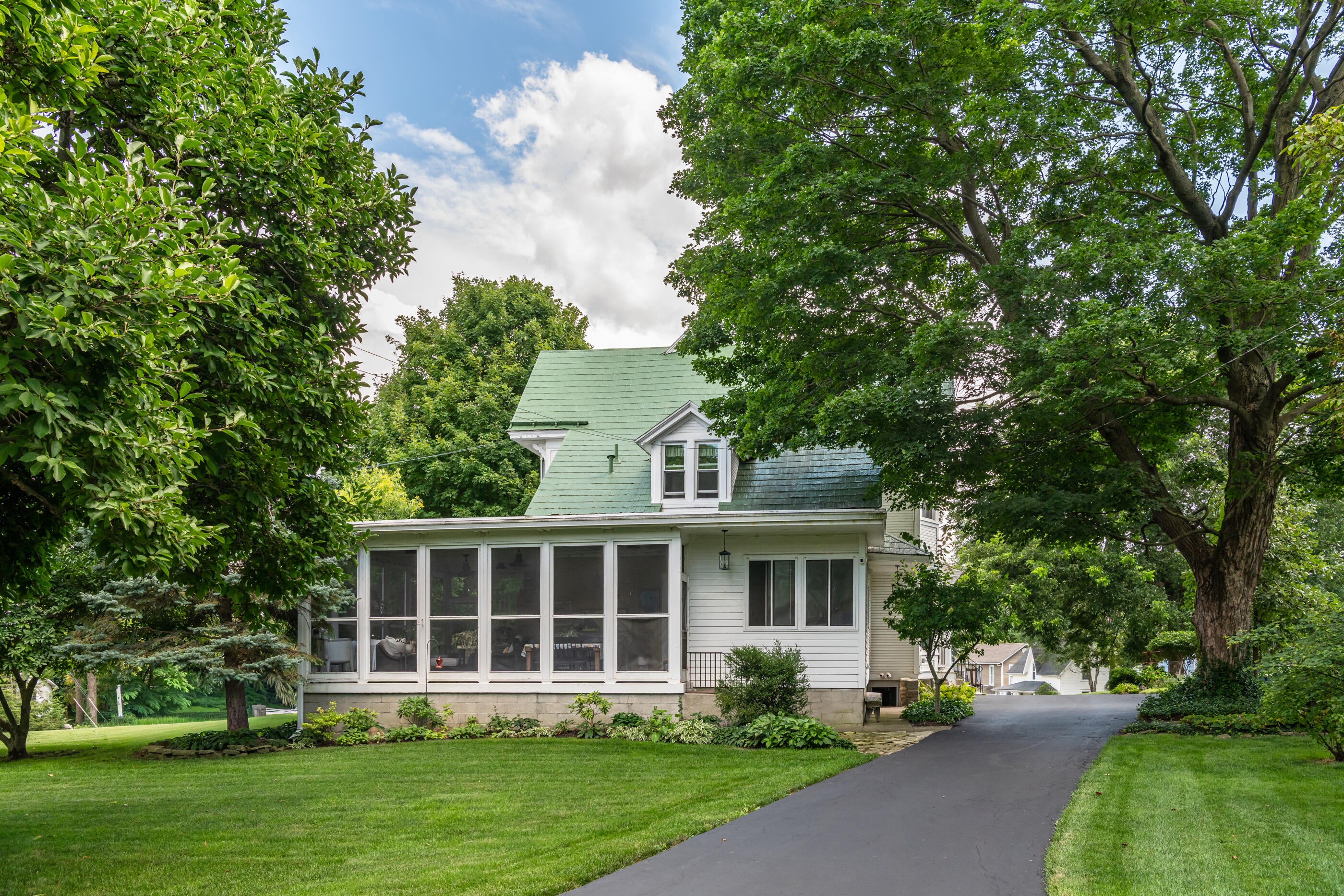 4 High, Mechanicsburg, Ohio 43044