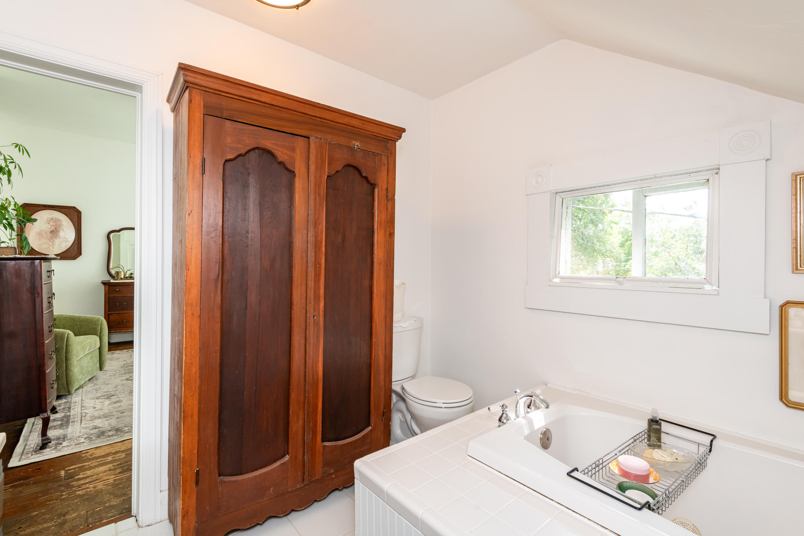 4 High, Mechanicsburg, Ohio 43044