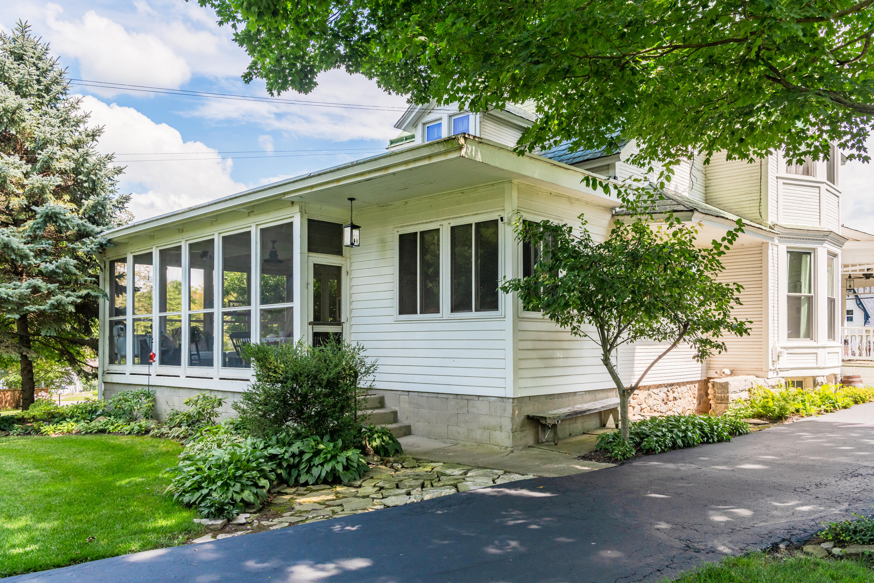 4 High, Mechanicsburg, Ohio 43044