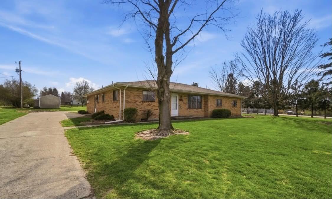 6020 Studebaker, Tipp City, Ohio 45371