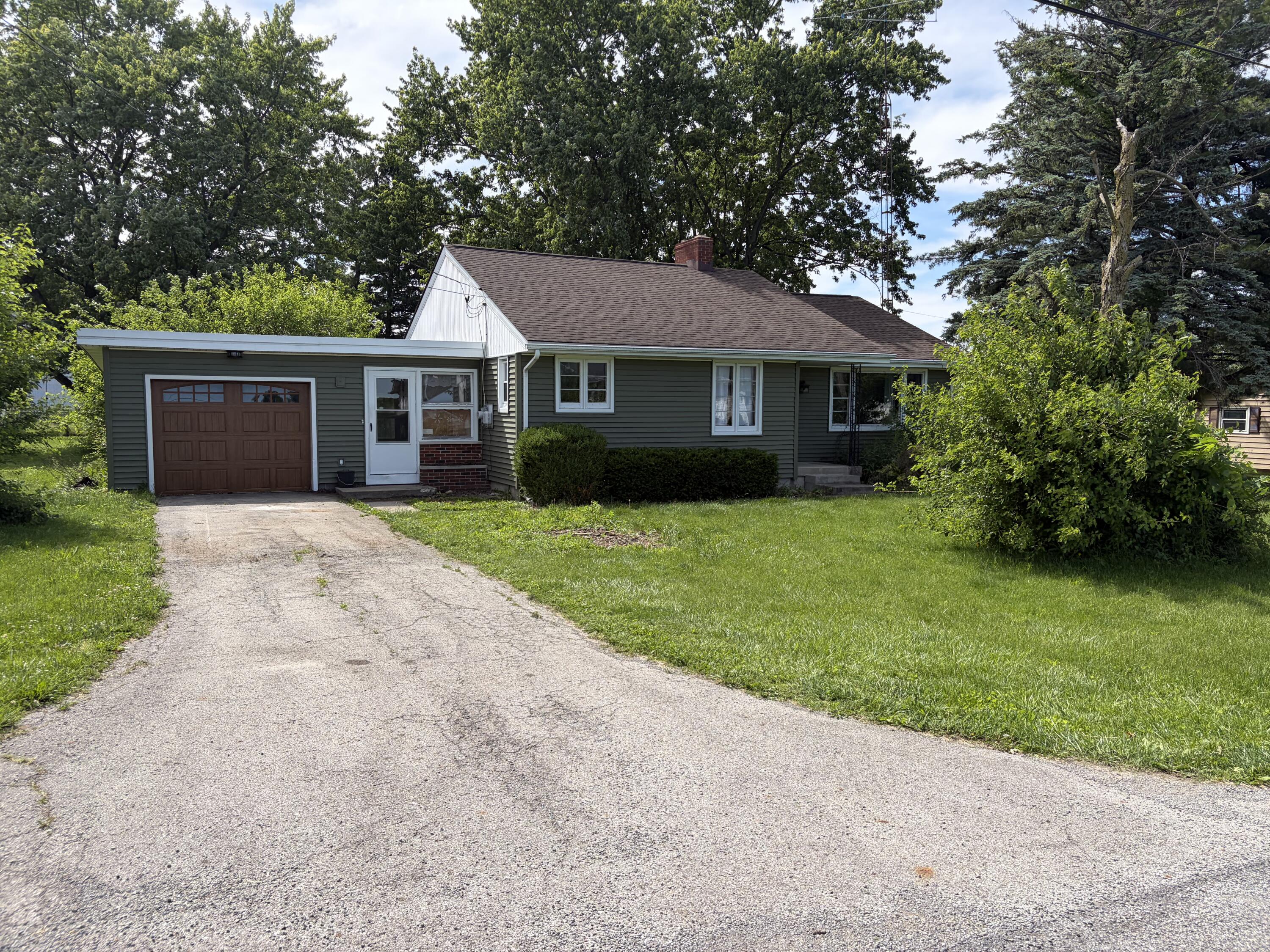 6586 Rosewood-Quincy, De Graff, Ohio 43318