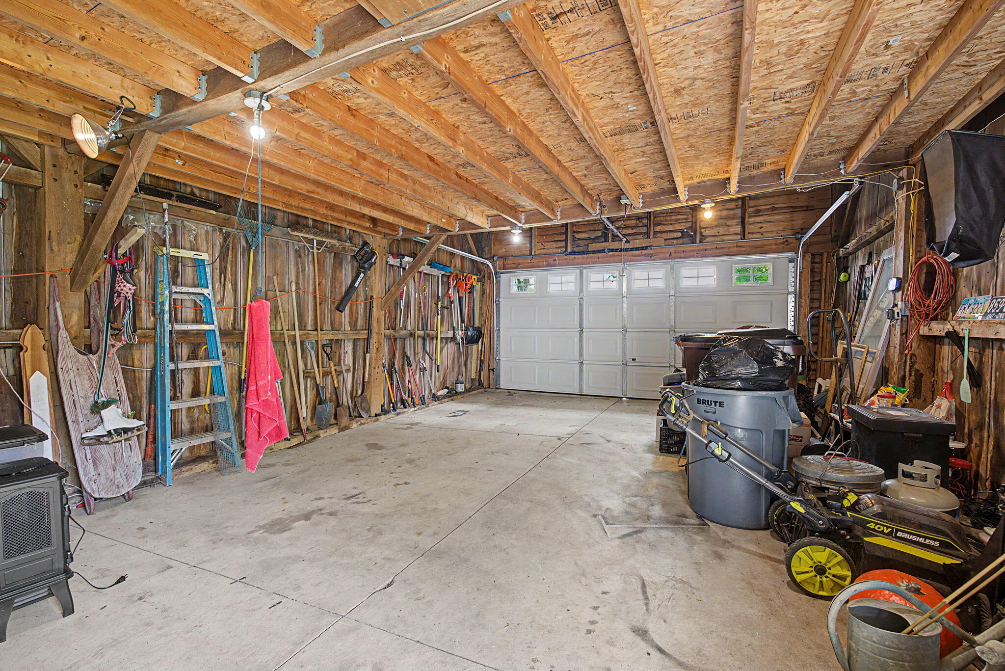 7646 River, Springfield, Ohio 45502