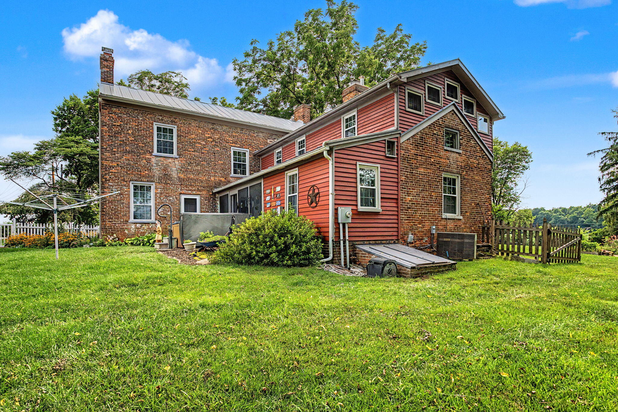 7646 River, Springfield, Ohio 45502