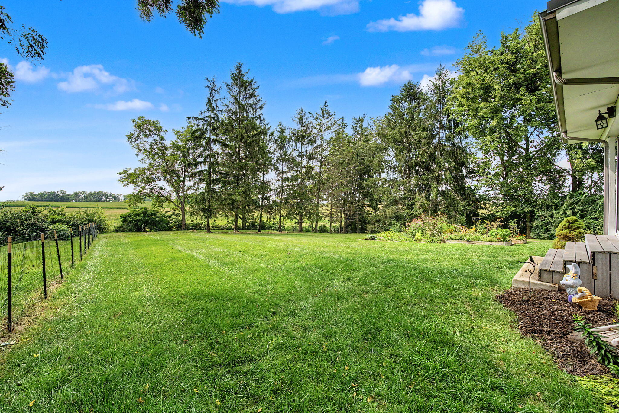 7646 River, Springfield, Ohio 45502