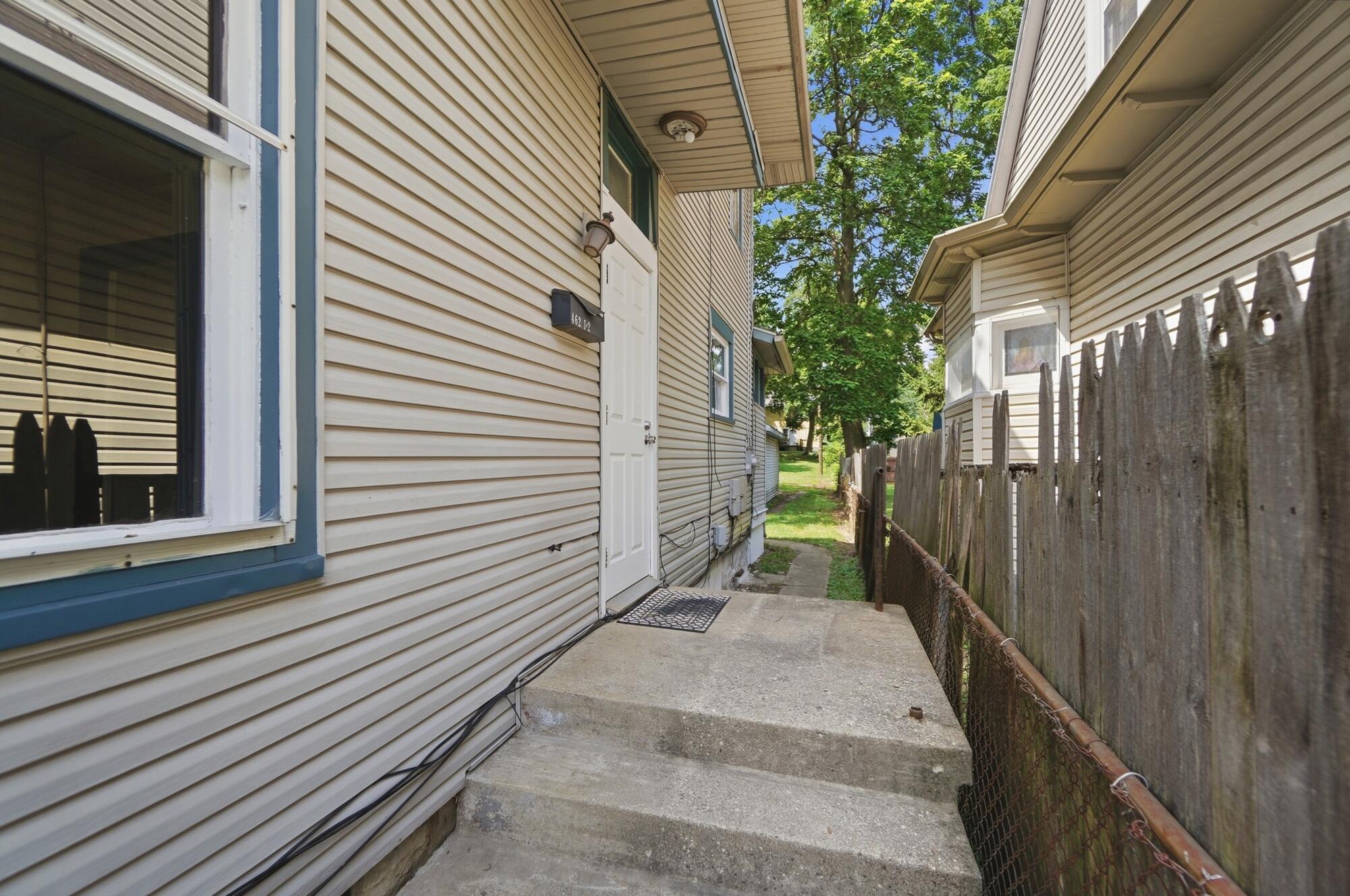462-462.5 Stanton, Springfield, Ohio 45503
