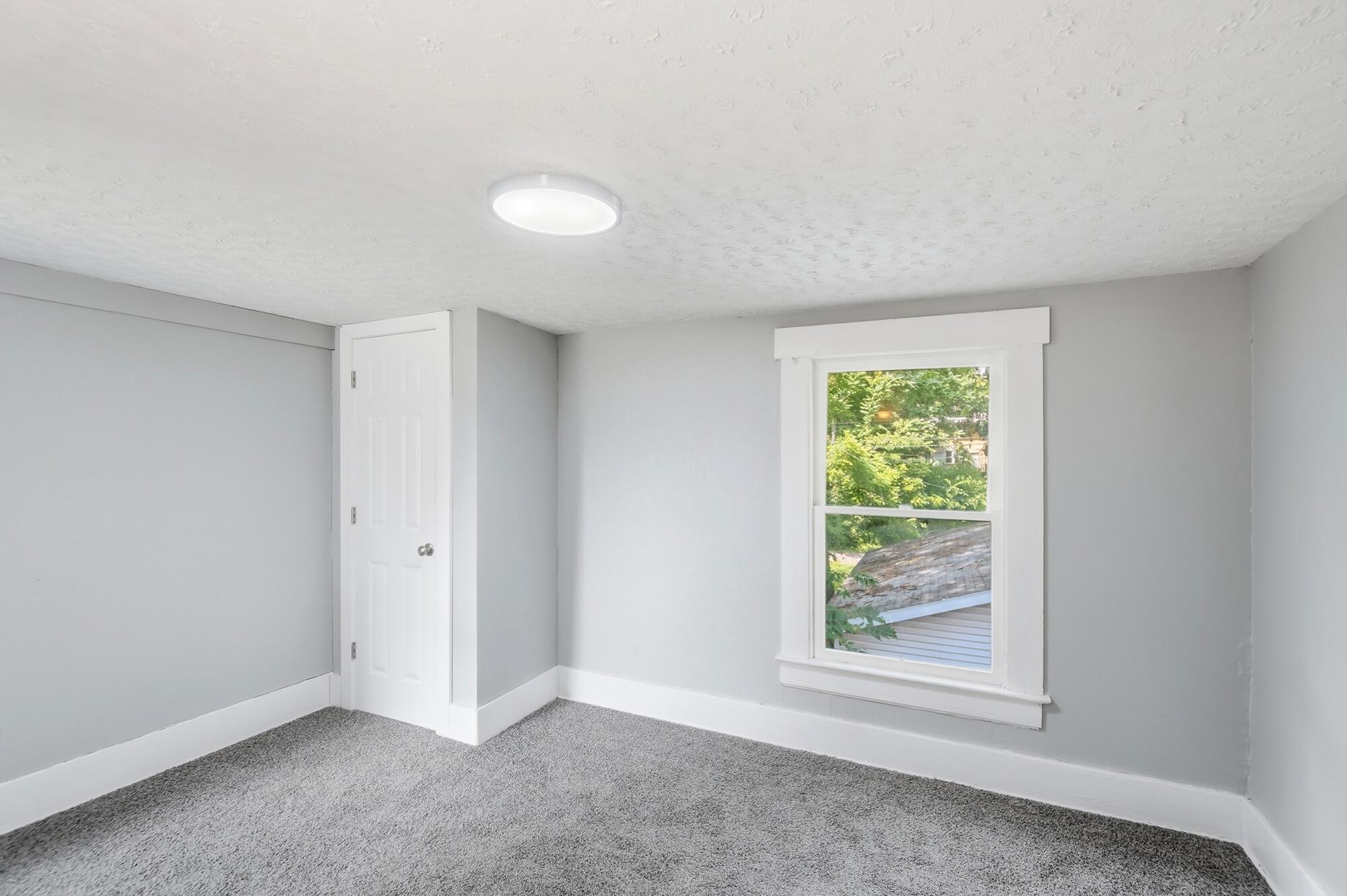 462-462.5 Stanton, Springfield, Ohio 45503