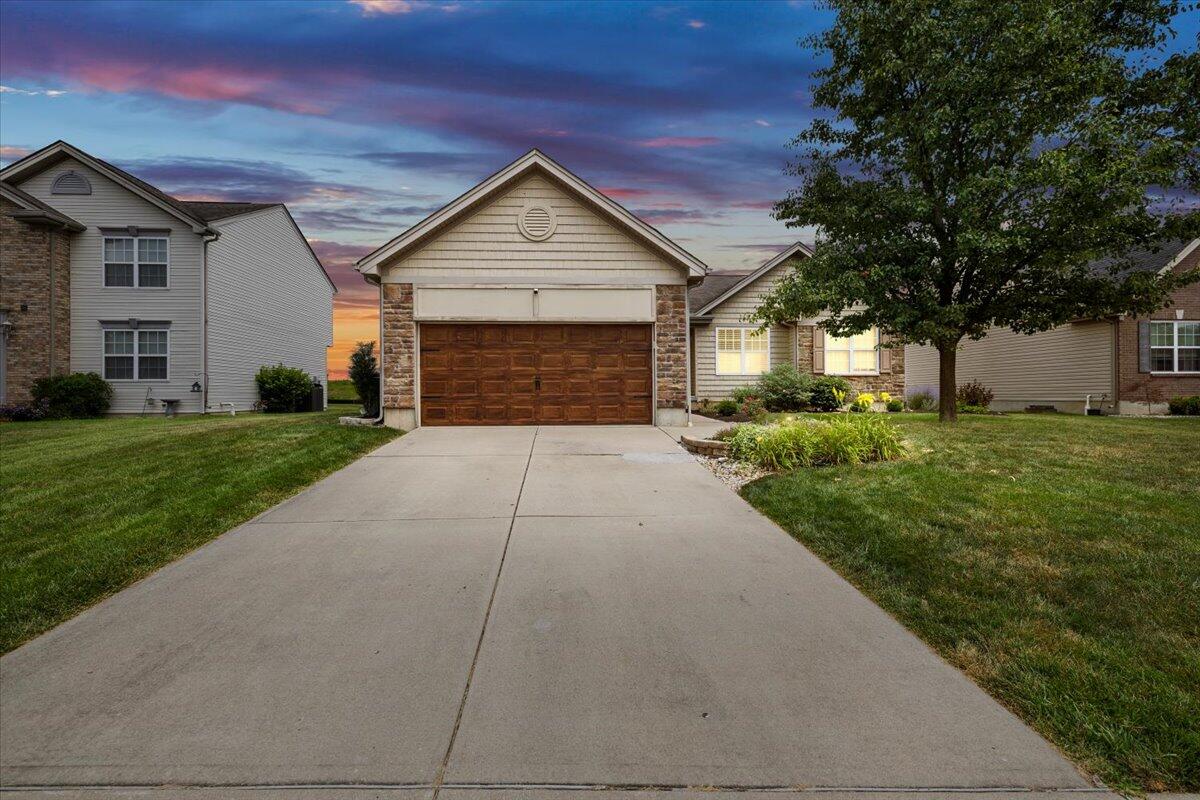 1845 Hunters Ridge, Troy, Ohio 45373