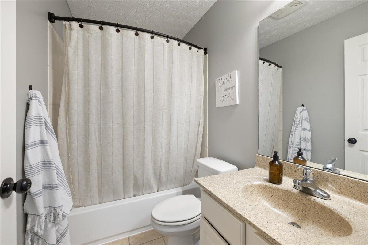 1845 Hunters Ridge, Troy, Ohio 45373