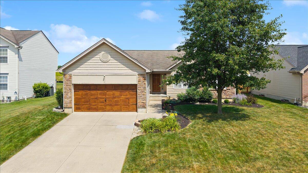 1845 Hunters Ridge, Troy, Ohio 45373