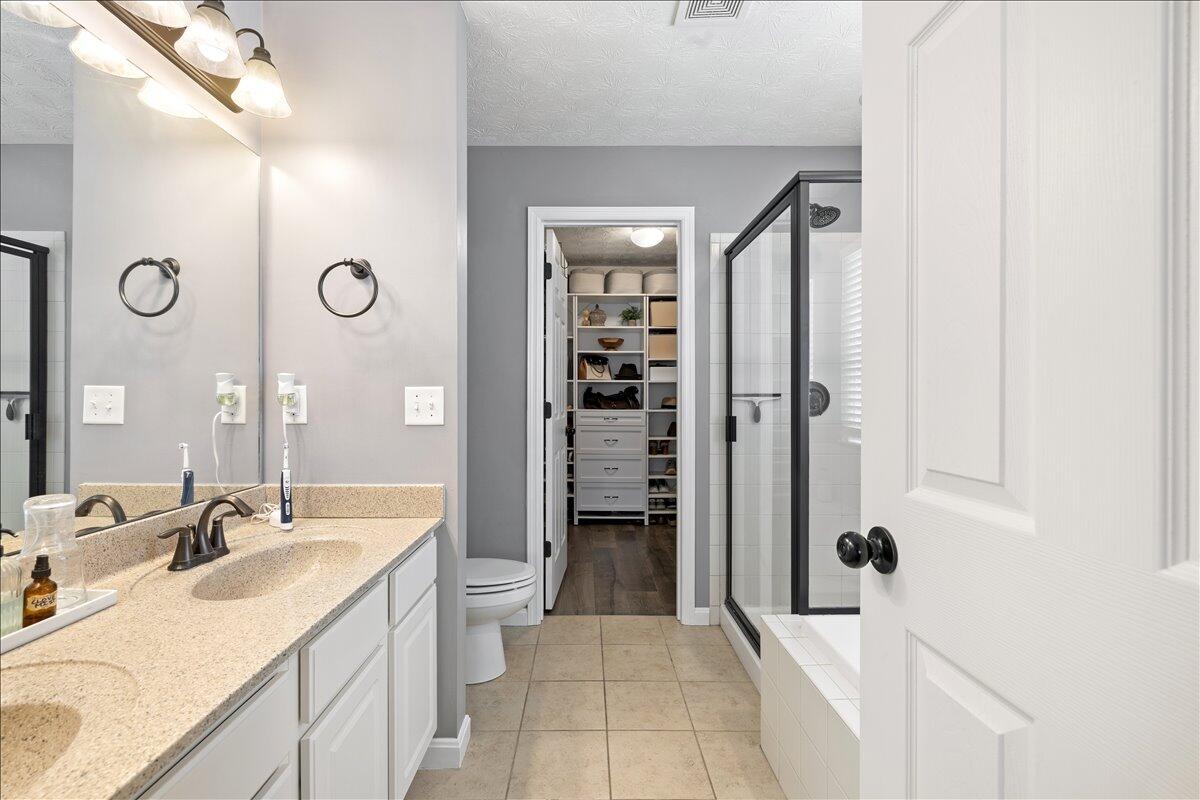 1845 Hunters Ridge, Troy, Ohio 45373
