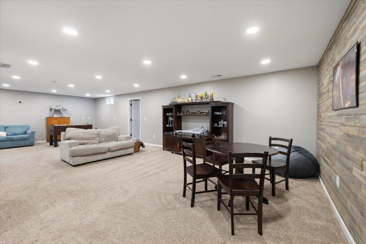 1845 Hunters Ridge, Troy, Ohio 45373