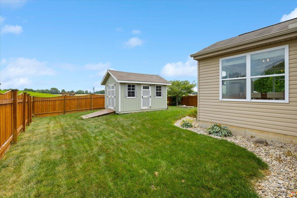 1845 Hunters Ridge, Troy, Ohio 45373
