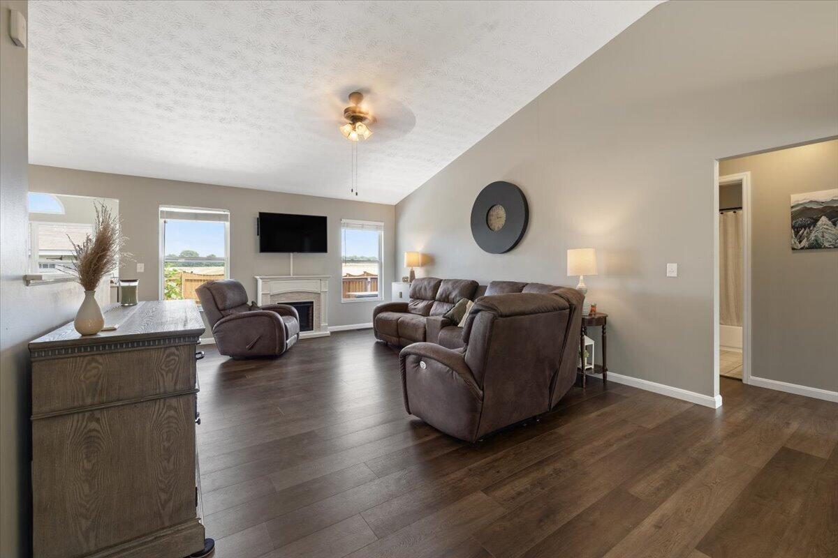 1845 Hunters Ridge, Troy, Ohio 45373