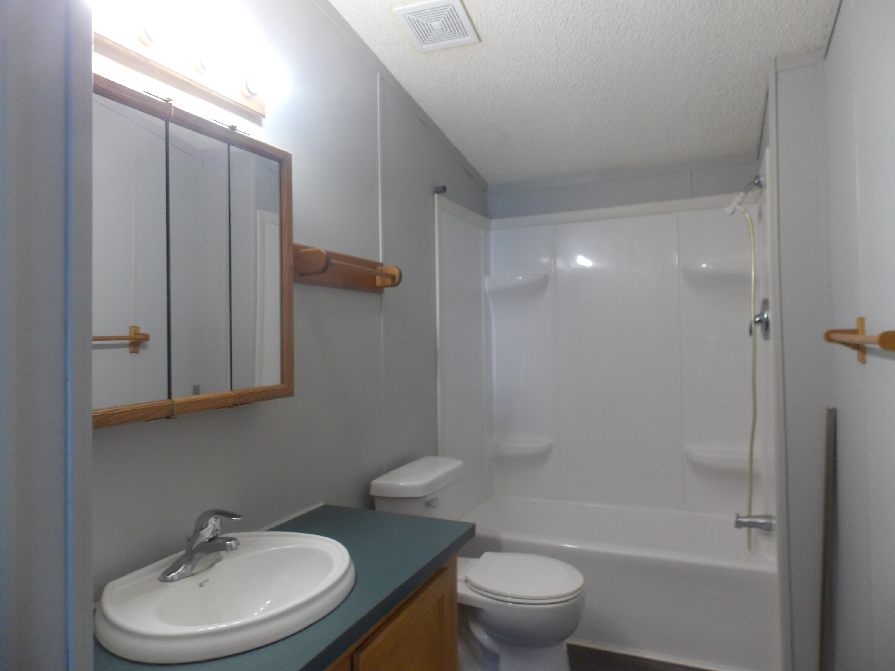 58 Apple Hill, Springfield, Ohio 45502