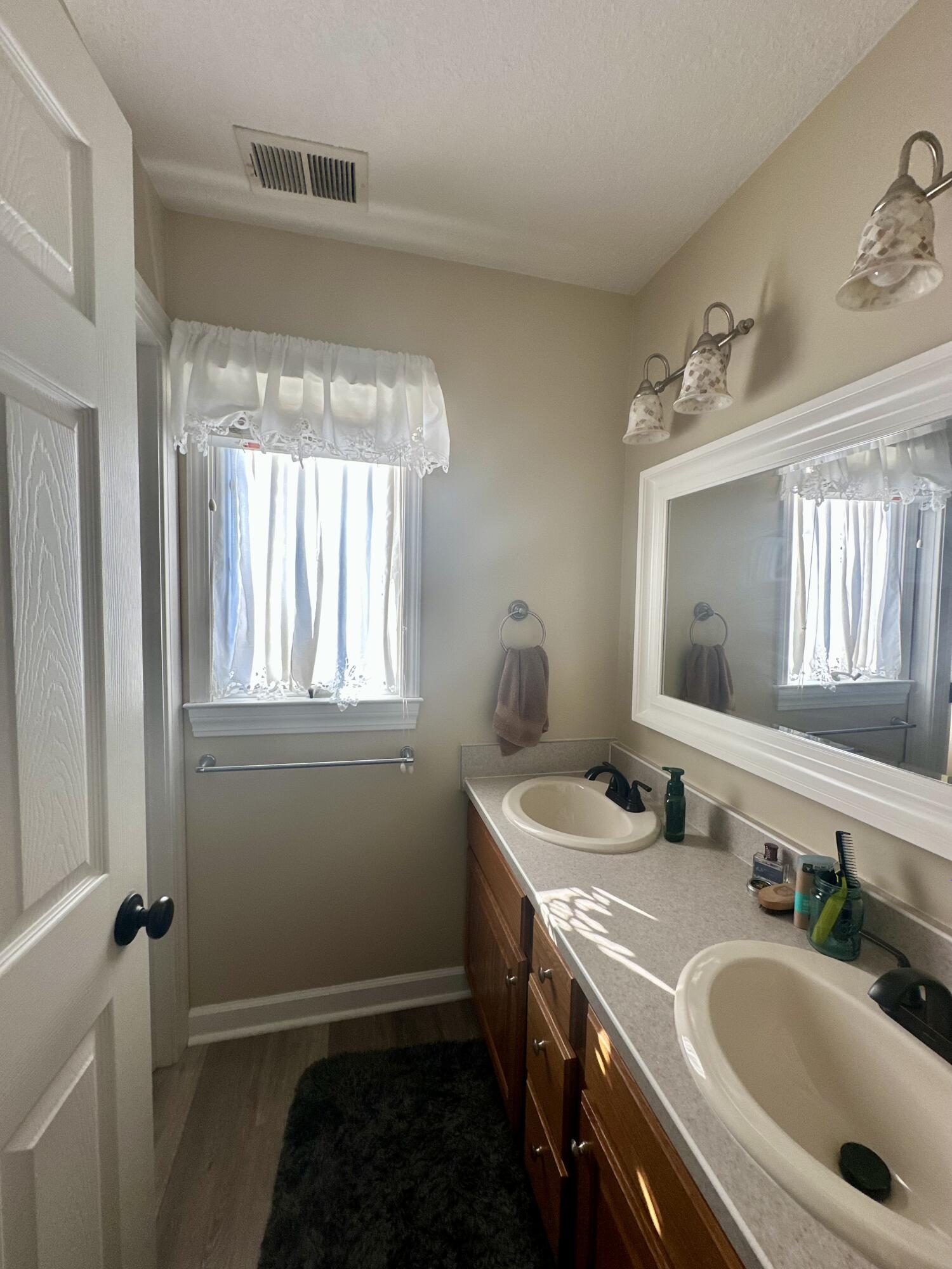 1614 Springfield, Wapakoneta, Ohio 45895