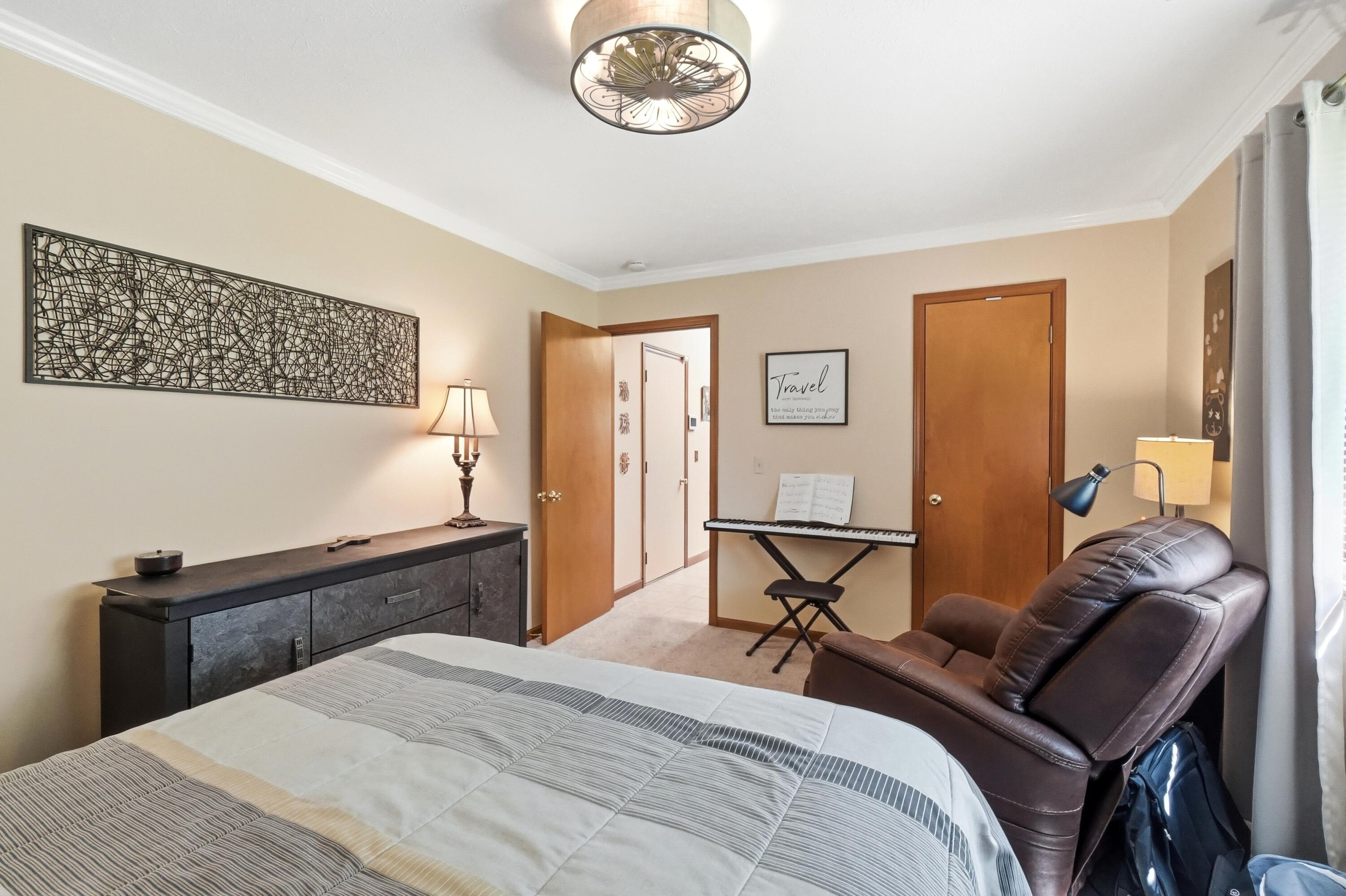 5642 Fox Ridge, Springfield, Ohio 45503