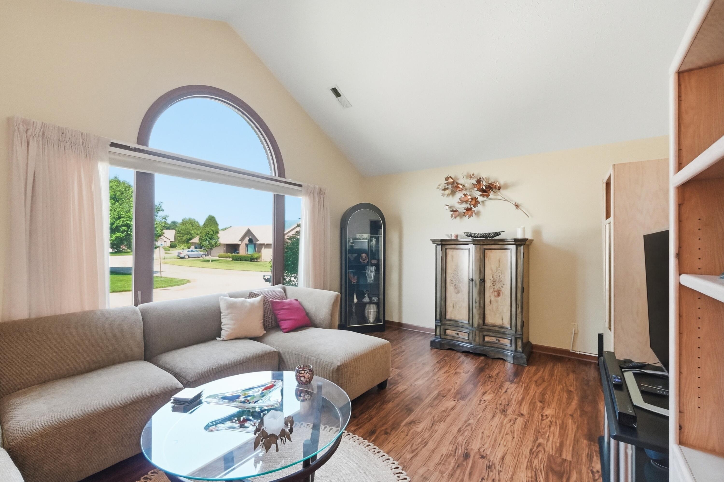 5642 Fox Ridge, Springfield, Ohio 45503