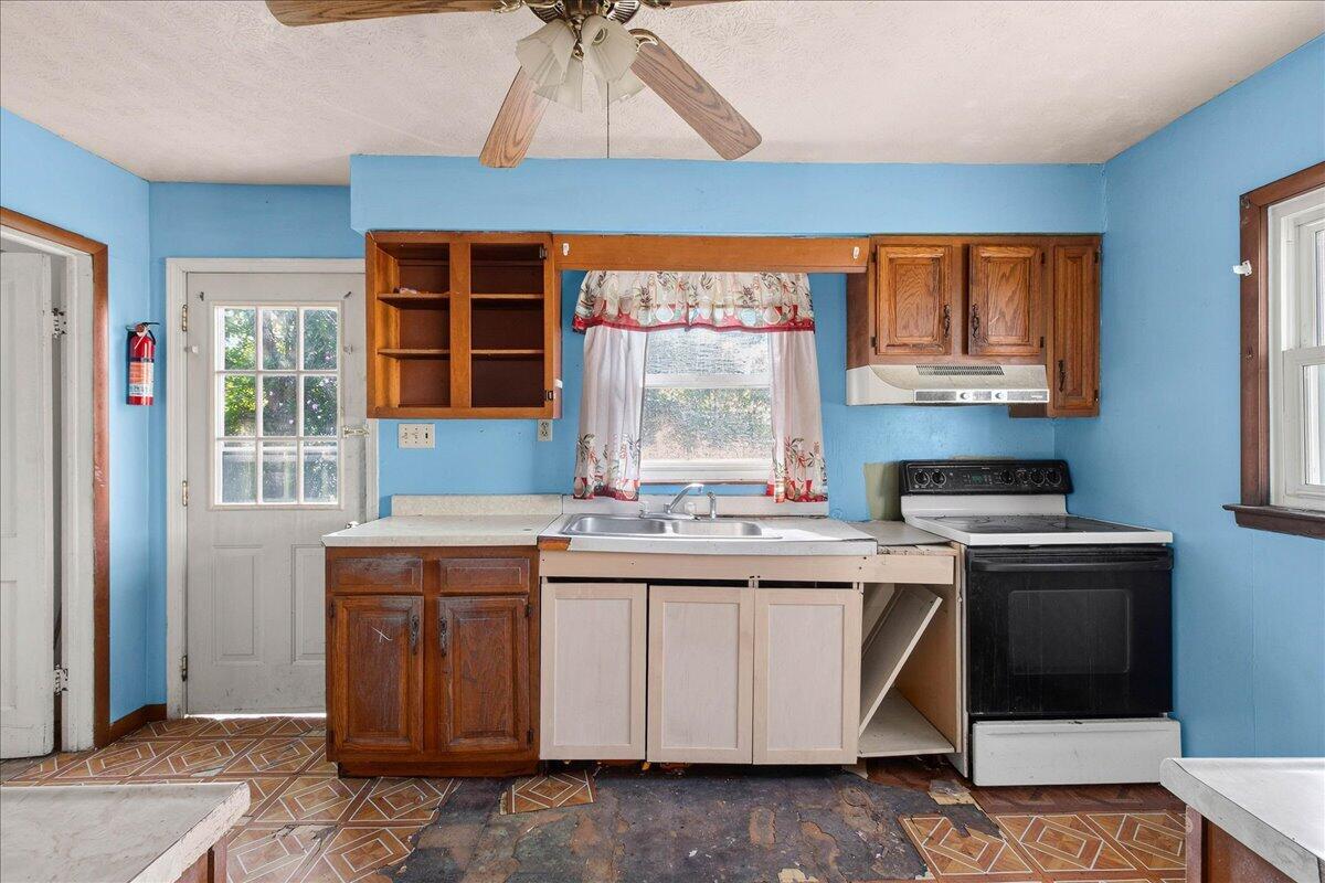 112 Warren, Russells Point, Ohio 43348