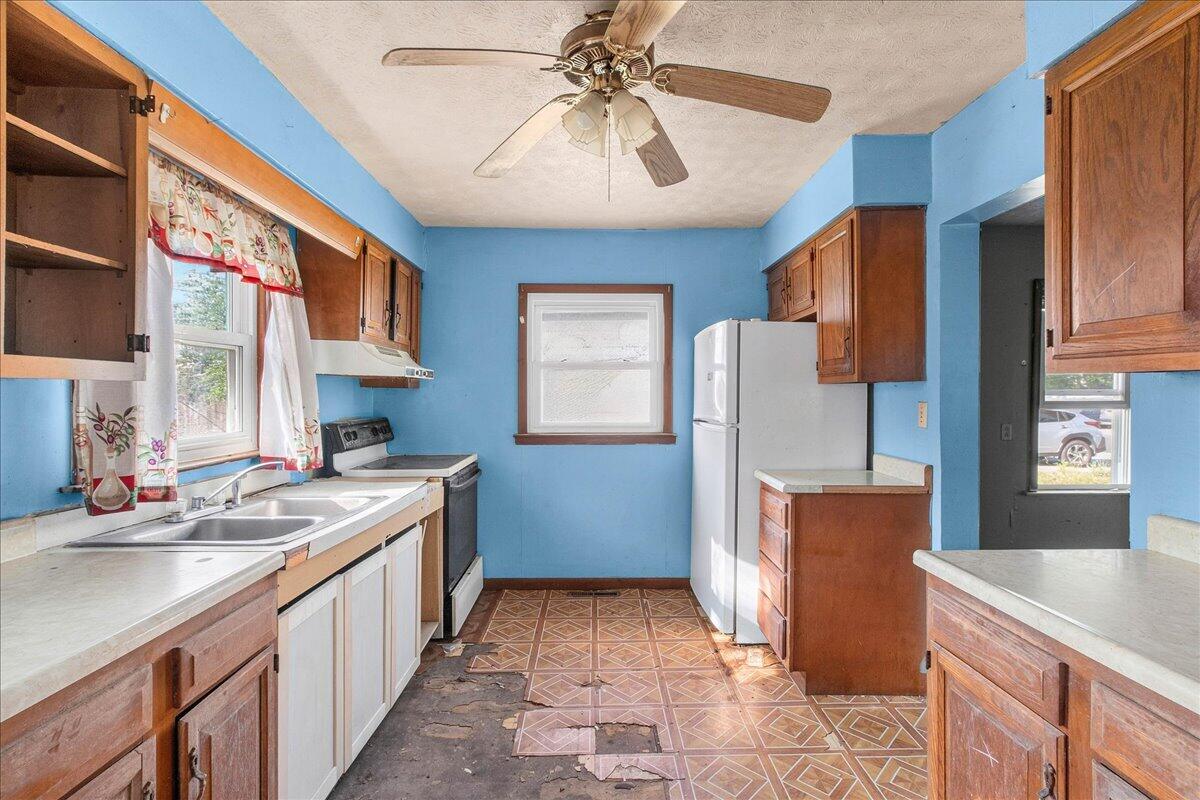 112 Warren, Russells Point, Ohio 43348