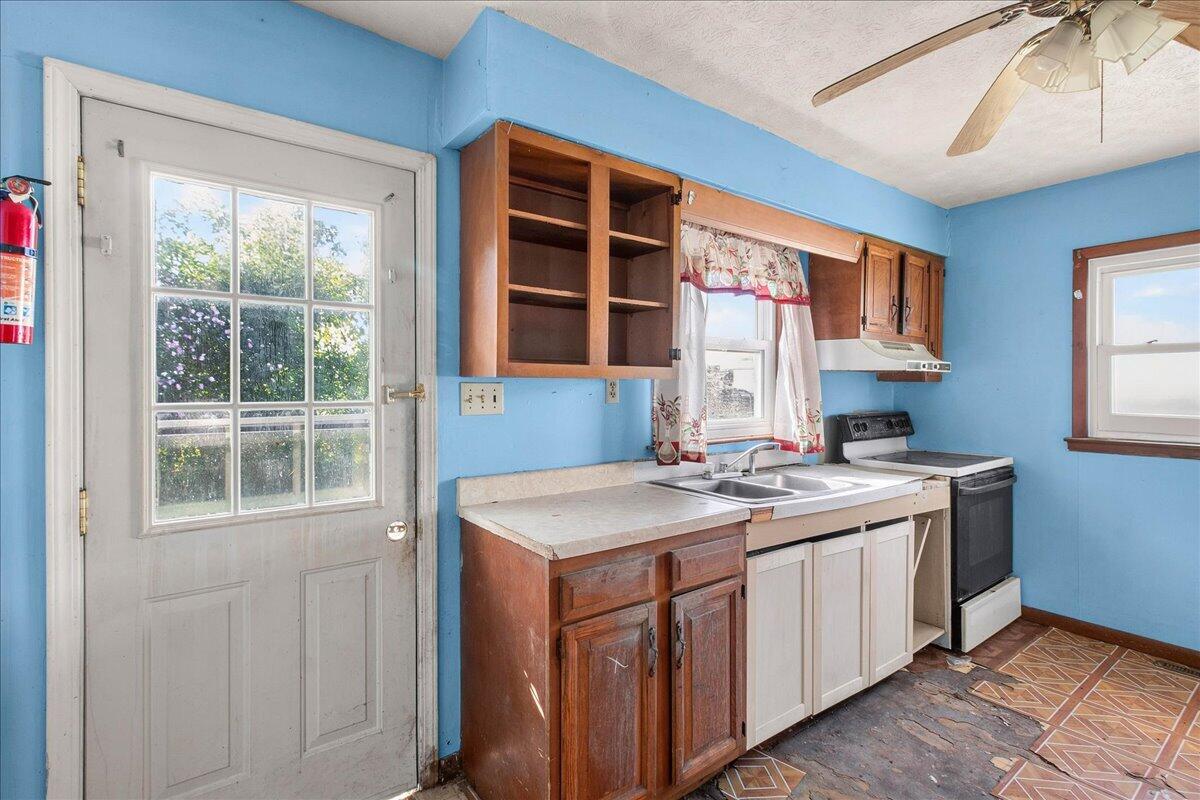 112 Warren, Russells Point, Ohio 43348