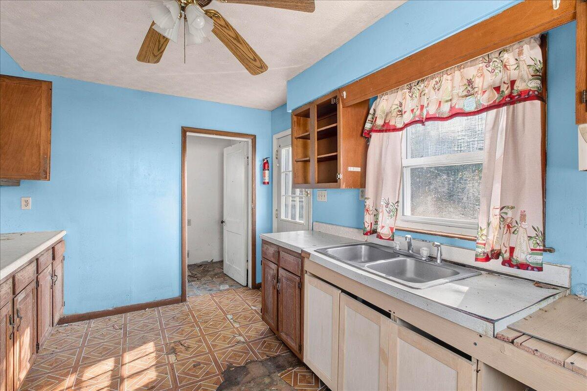 112 Warren, Russells Point, Ohio 43348