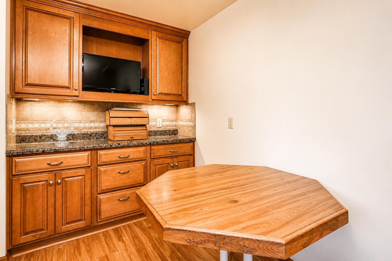 4735 Ridgewood, Springfield, Ohio 45503