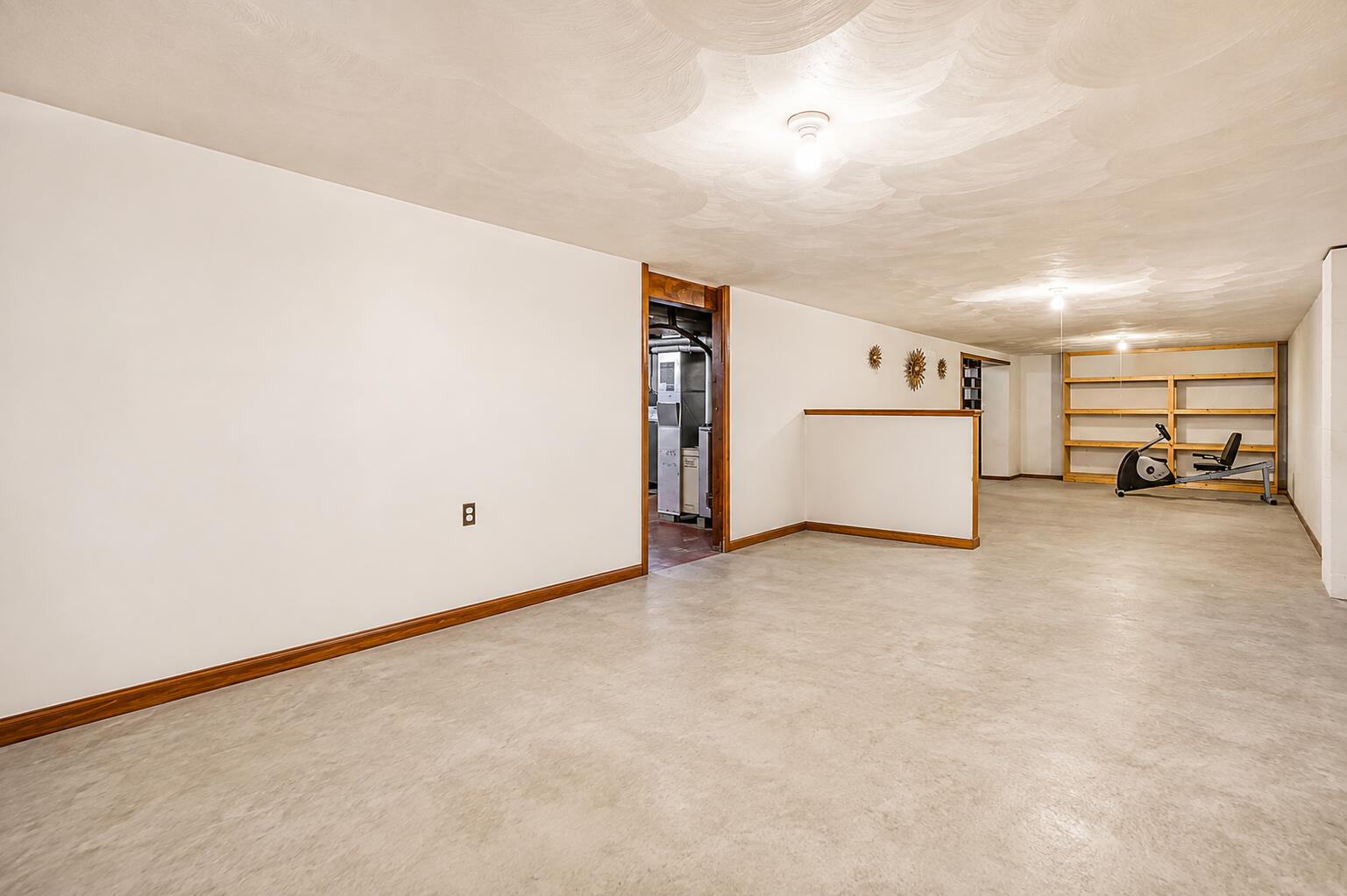 4735 Ridgewood, Springfield, Ohio 45503