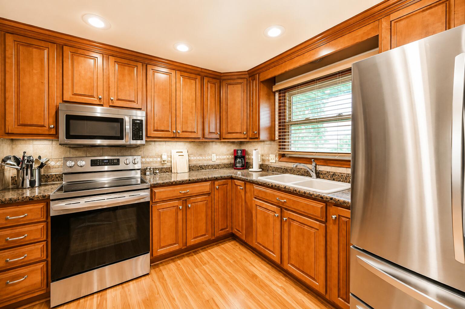 4735 Ridgewood, Springfield, Ohio 45503