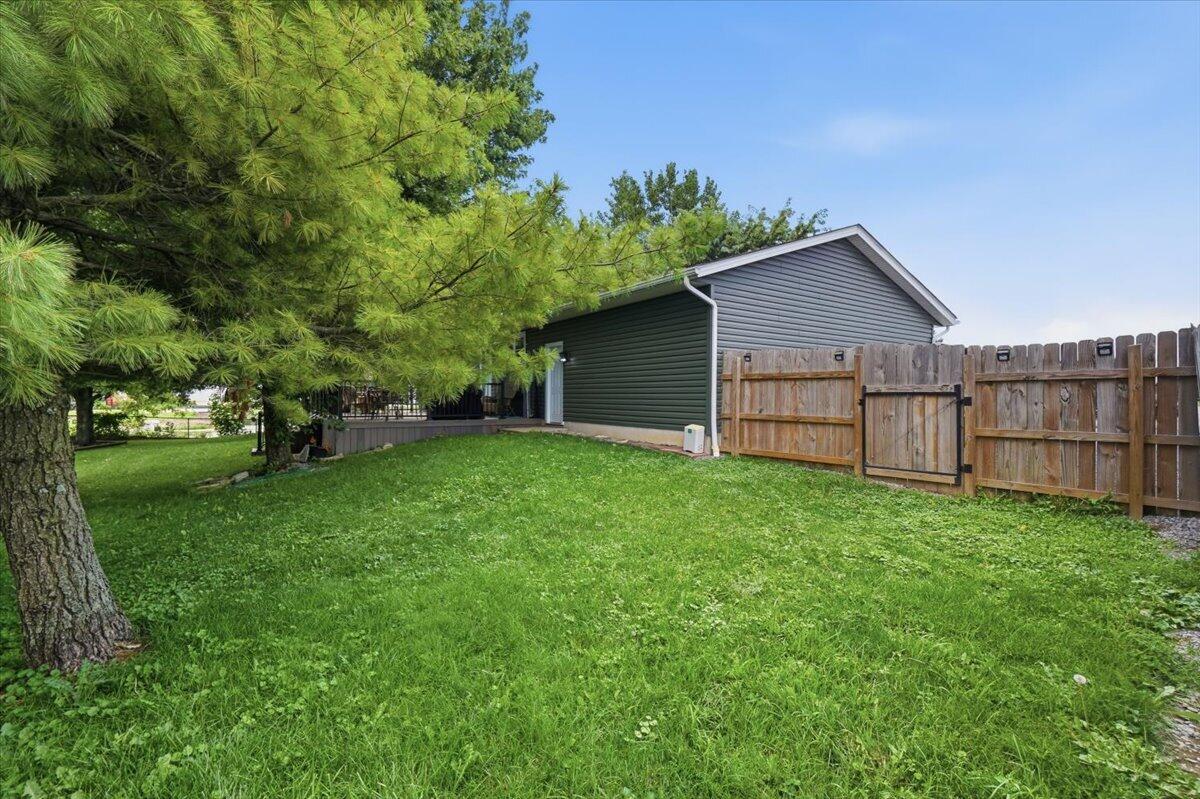 49 Lloyd, North Lewisburg, Ohio 43060