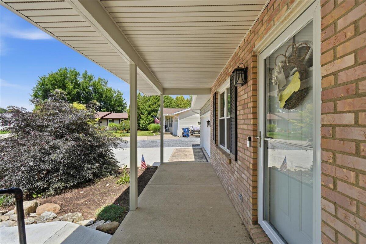49 Lloyd, North Lewisburg, Ohio 43060