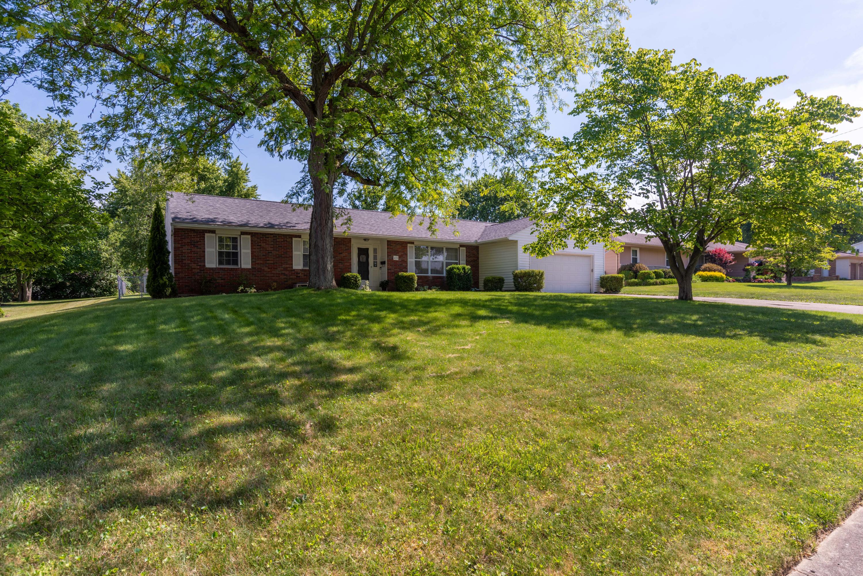 425 Pinehurst, Sidney, Ohio 45365