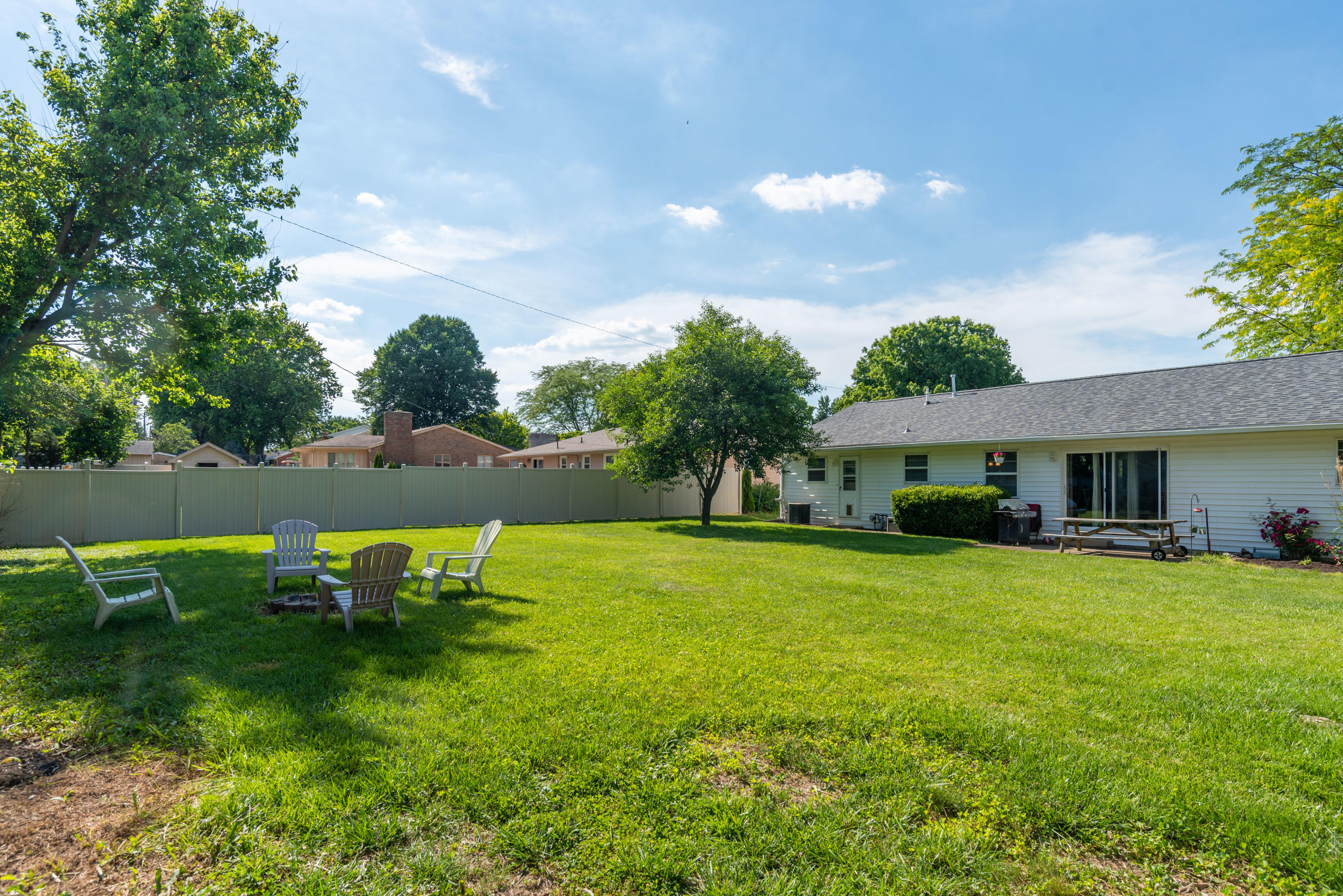 425 Pinehurst, Sidney, Ohio 45365