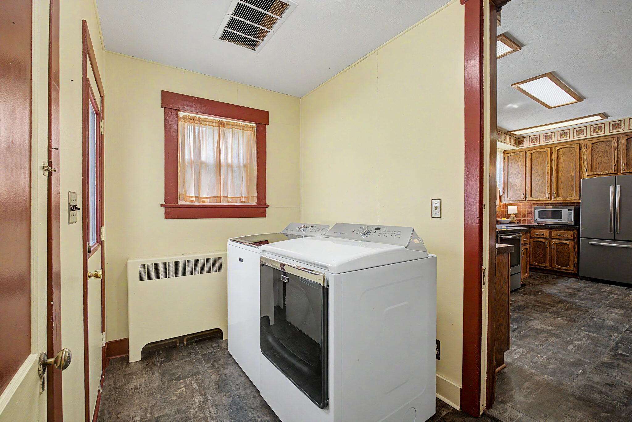 108 3rd, Tipp City, Ohio 45371