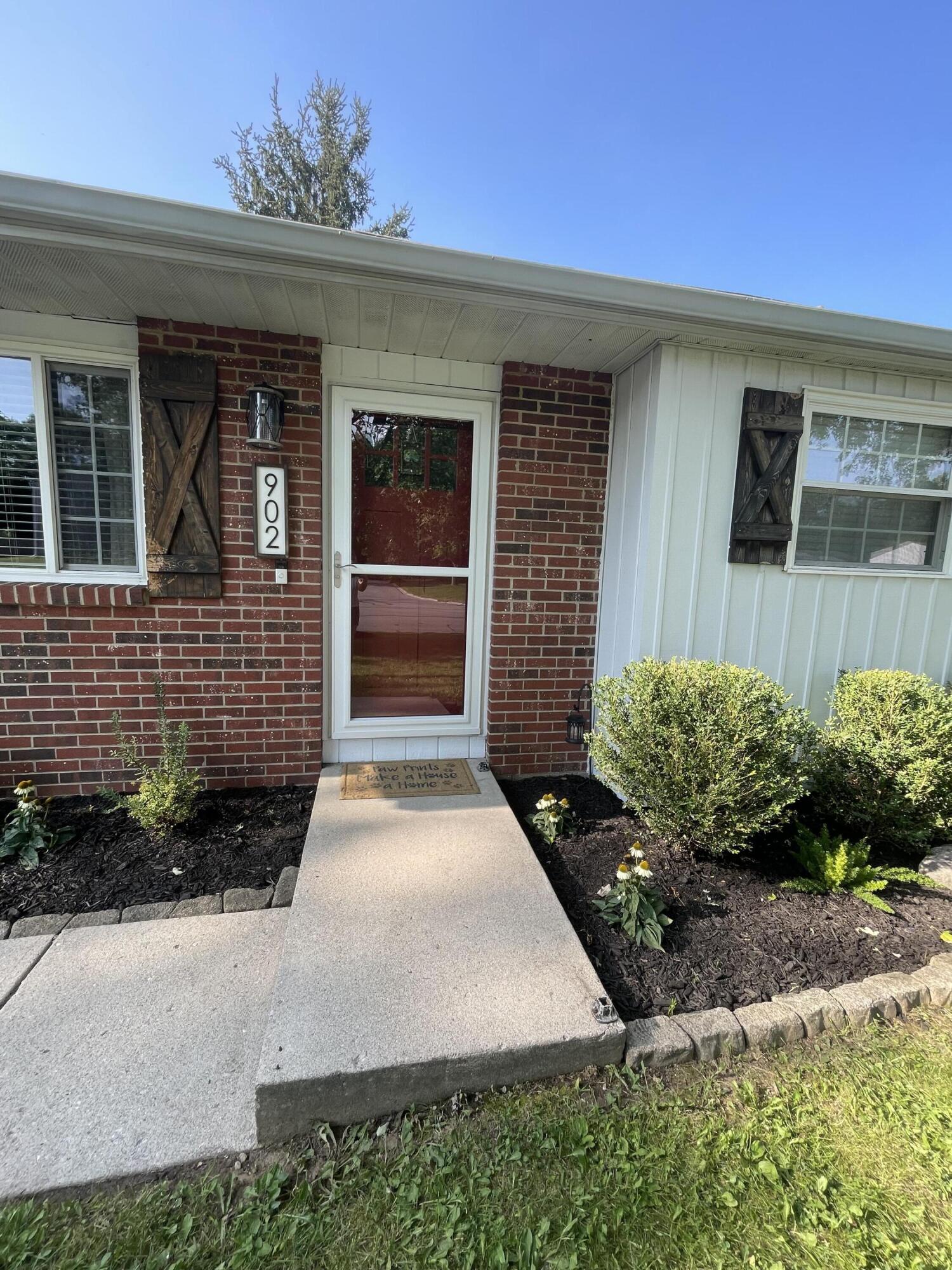 902 Martindale, Englewood, Ohio 45322